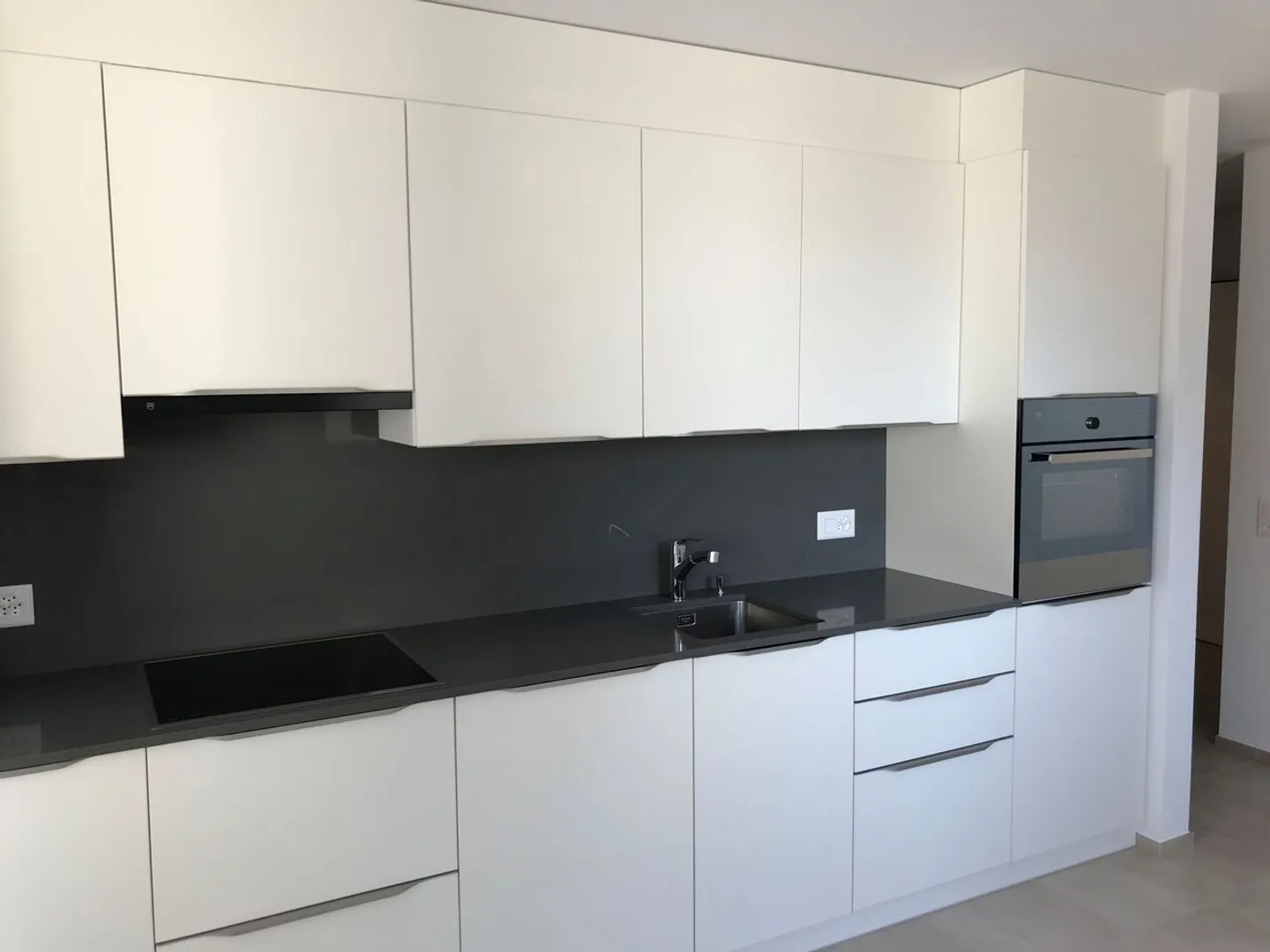 VENDESI GRAZIOSO APPARTAMENTO 3.5 LOCALI - LODRINO - Foto 2 di 13