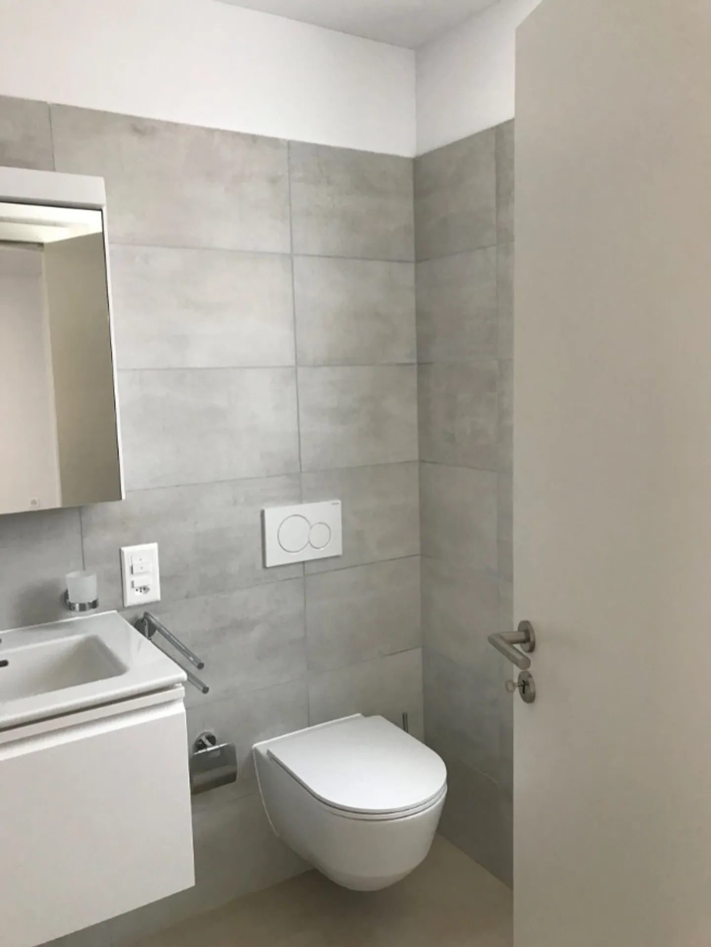 VENDESI GRAZIOSO APPARTAMENTO 3.5 LOCALI - LODRINO - Foto 7 di 13