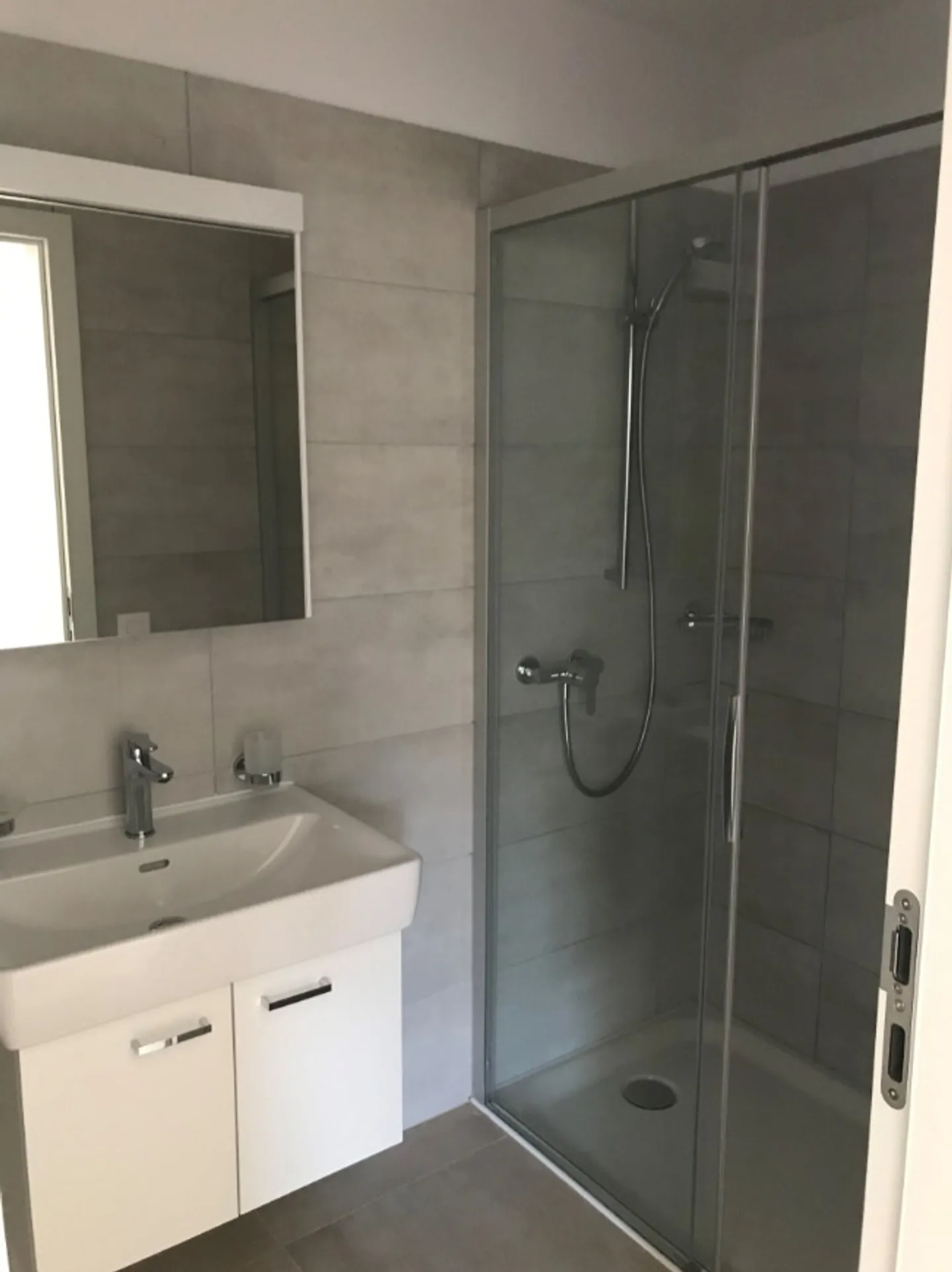 VENDESI GRAZIOSO APPARTAMENTO 3.5 LOCALI - LODRINO - Foto 8 di 13