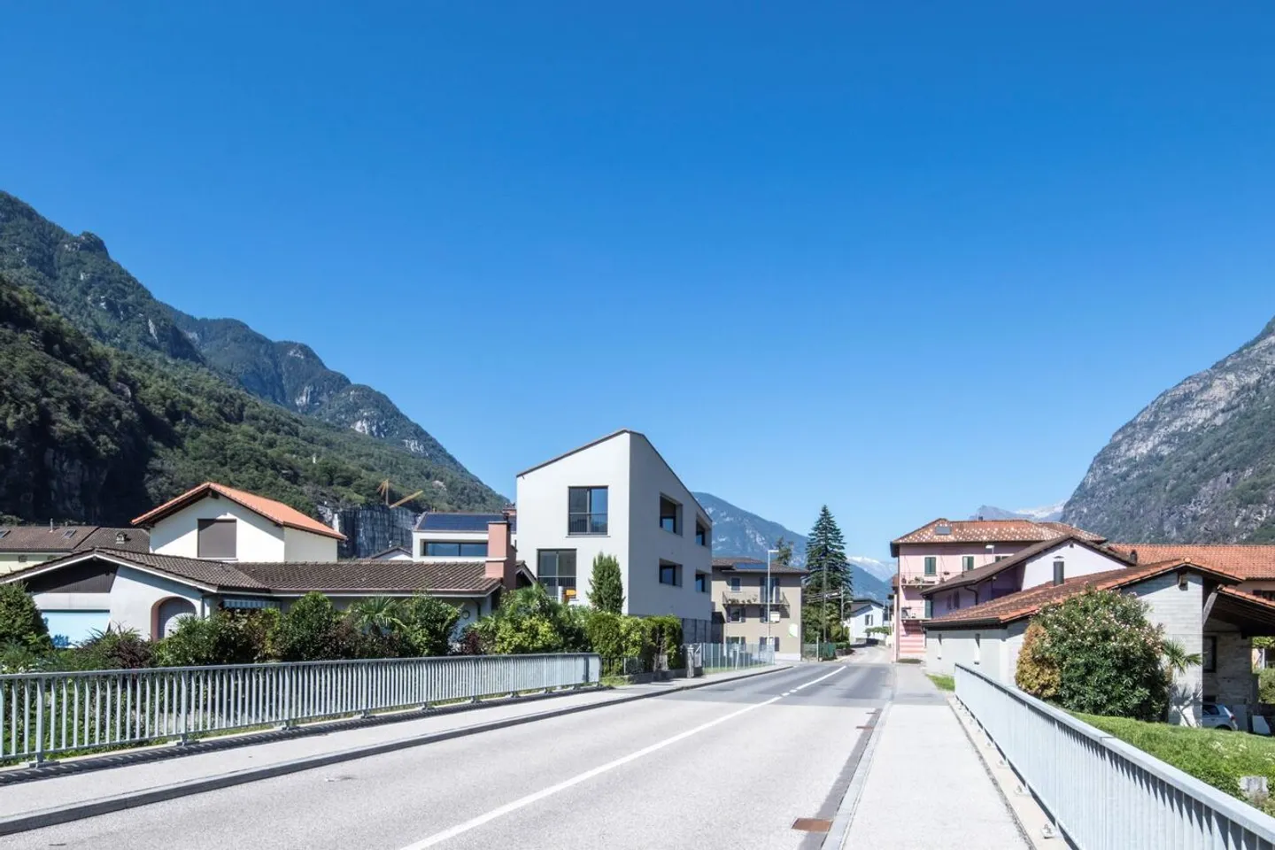 VENDESI GRAZIOSO APPARTAMENTO 3.5 LOCALI - LODRINO - Foto 10 di 13