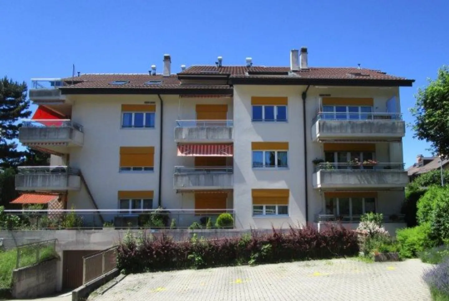 Appartement spacieux avec balcons - Photo 1 sur 4