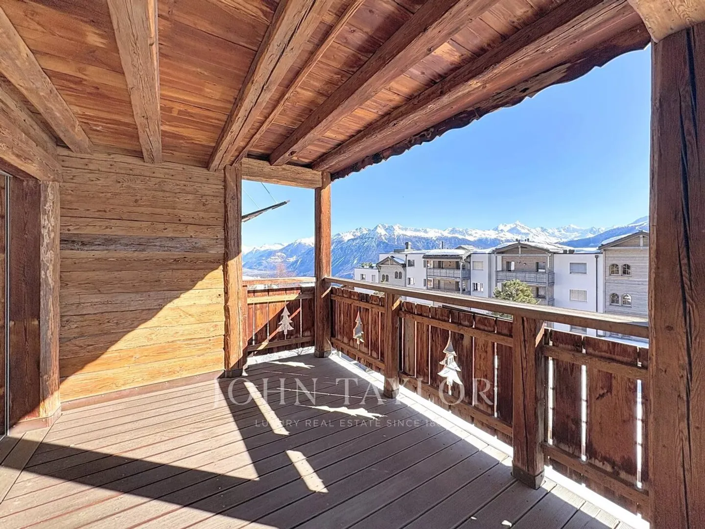 4-Zimmer-Wohnung 1/2 SÜD-OST im Zentrum der Montana-Station - Aussicht, großer Balkon, Innenparkplatz - Foto 9 von 11