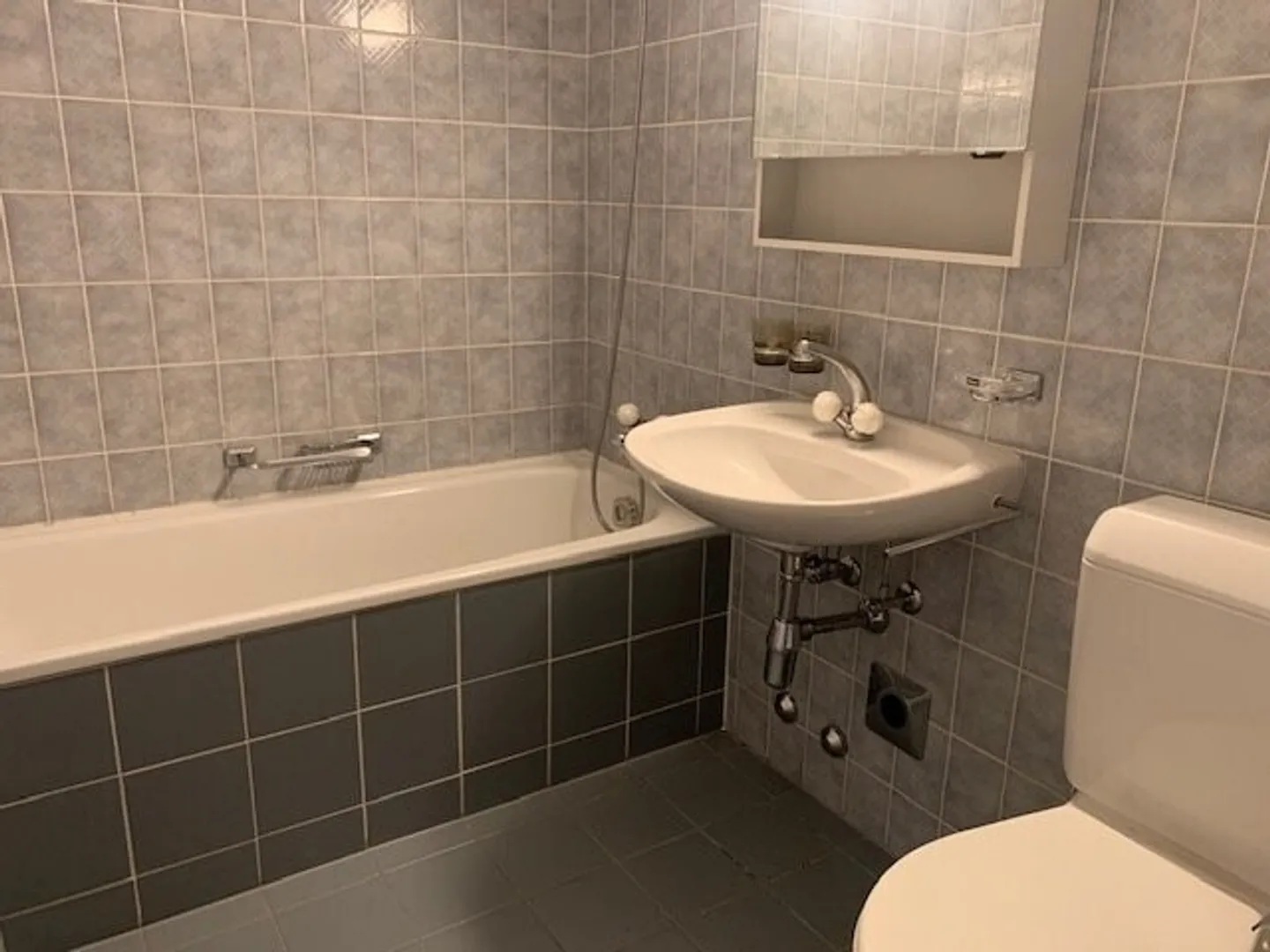 Bell'appartamento di 3 stanze - Foto 7 di 8
