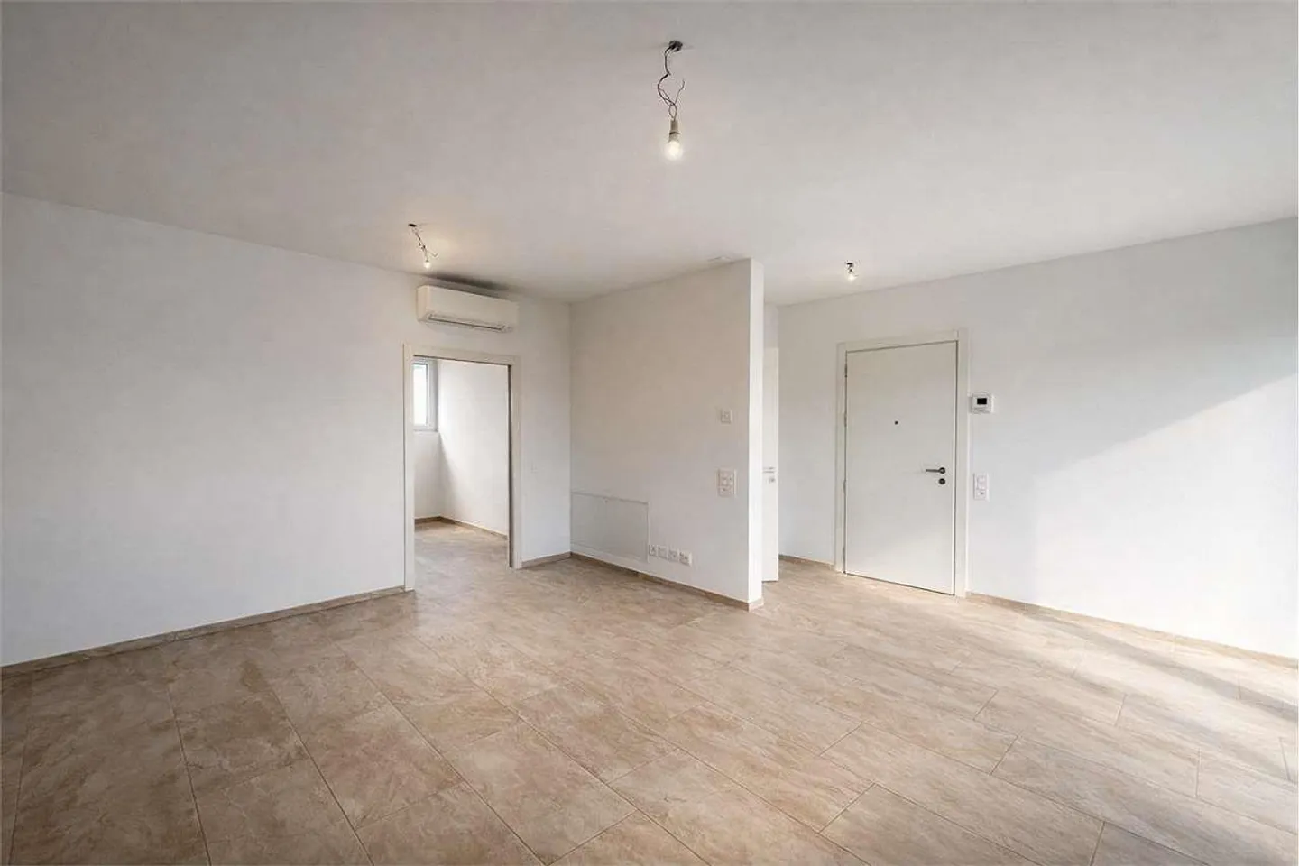 Appartamento moderno con due camere da letto e due bagni - Posizione strategica a Molino Nuovo - Foto 4 di 13