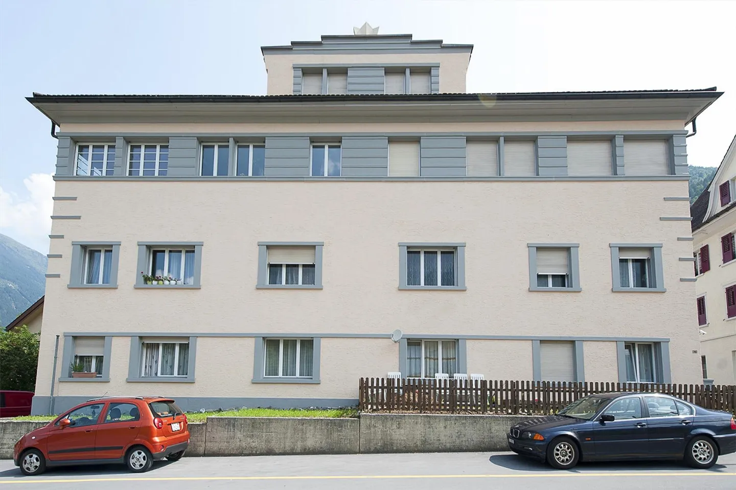 2 1/2 Room Apartment in a Quiet Central Location - Photo 1 of 7
