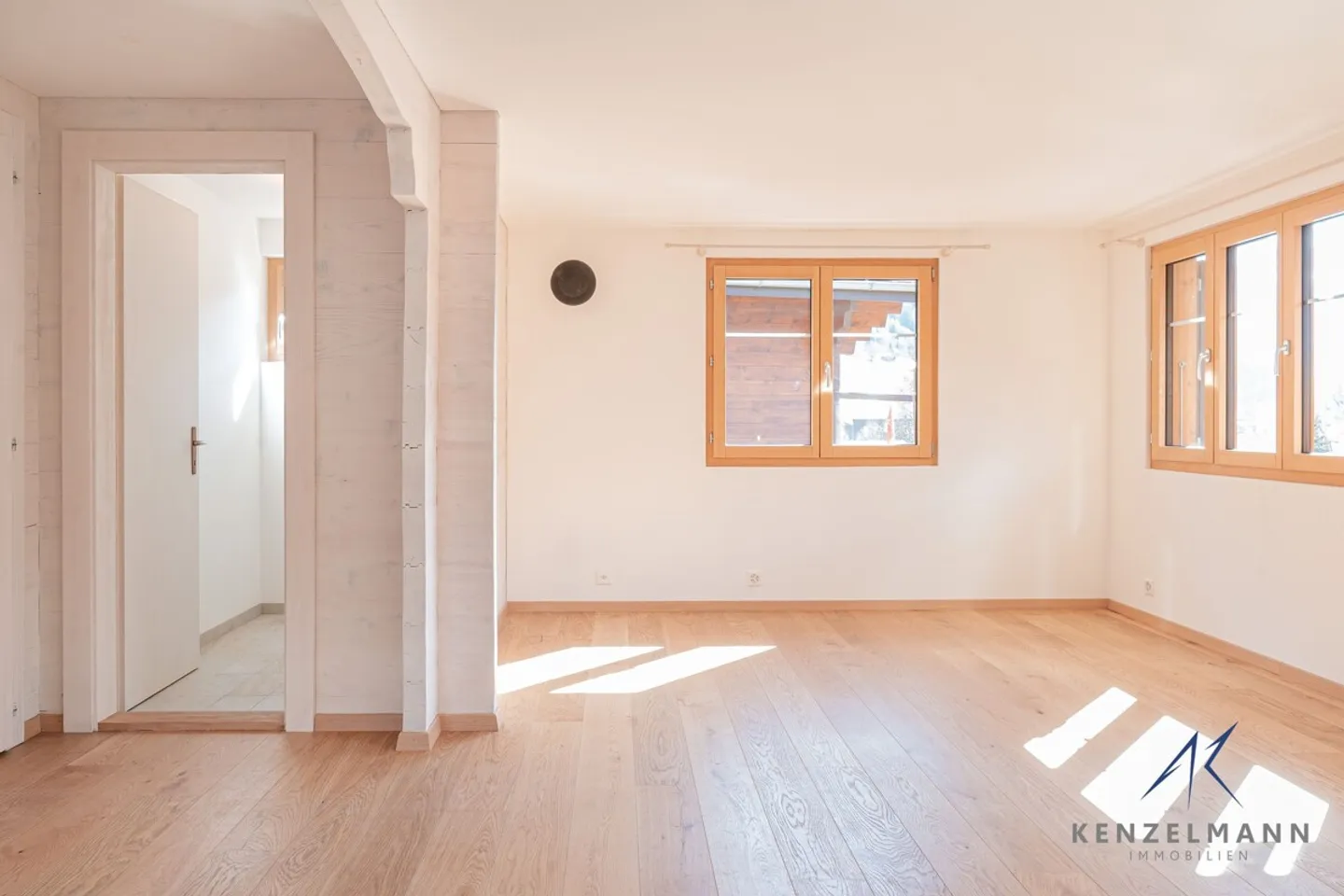 Cozy Valais Chalet with Two Apartments in Mühlebach - Photo 10 of 13