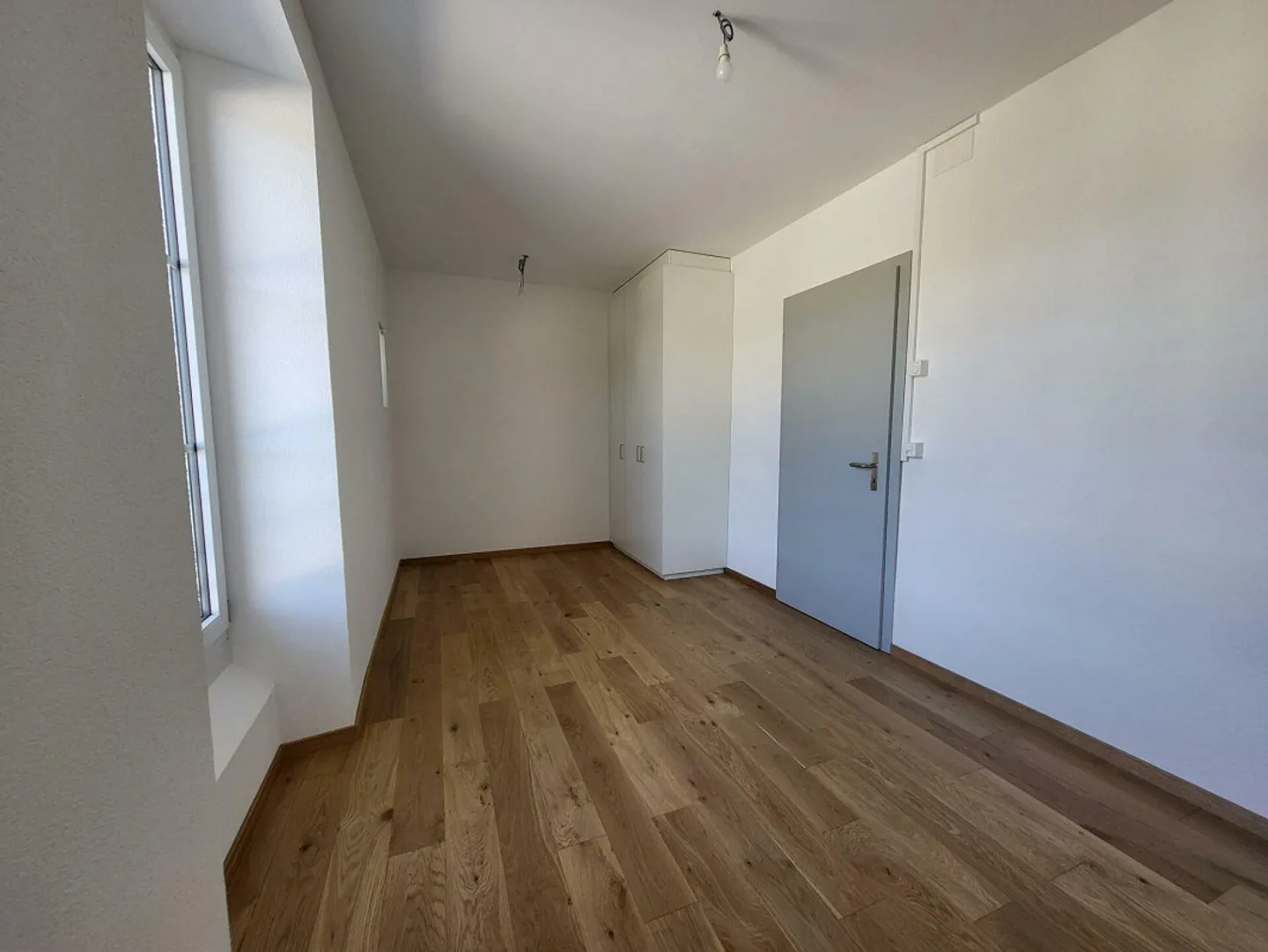 Magnifique duplex entièrement rénové avec grand balcon - Photo 5 of 12