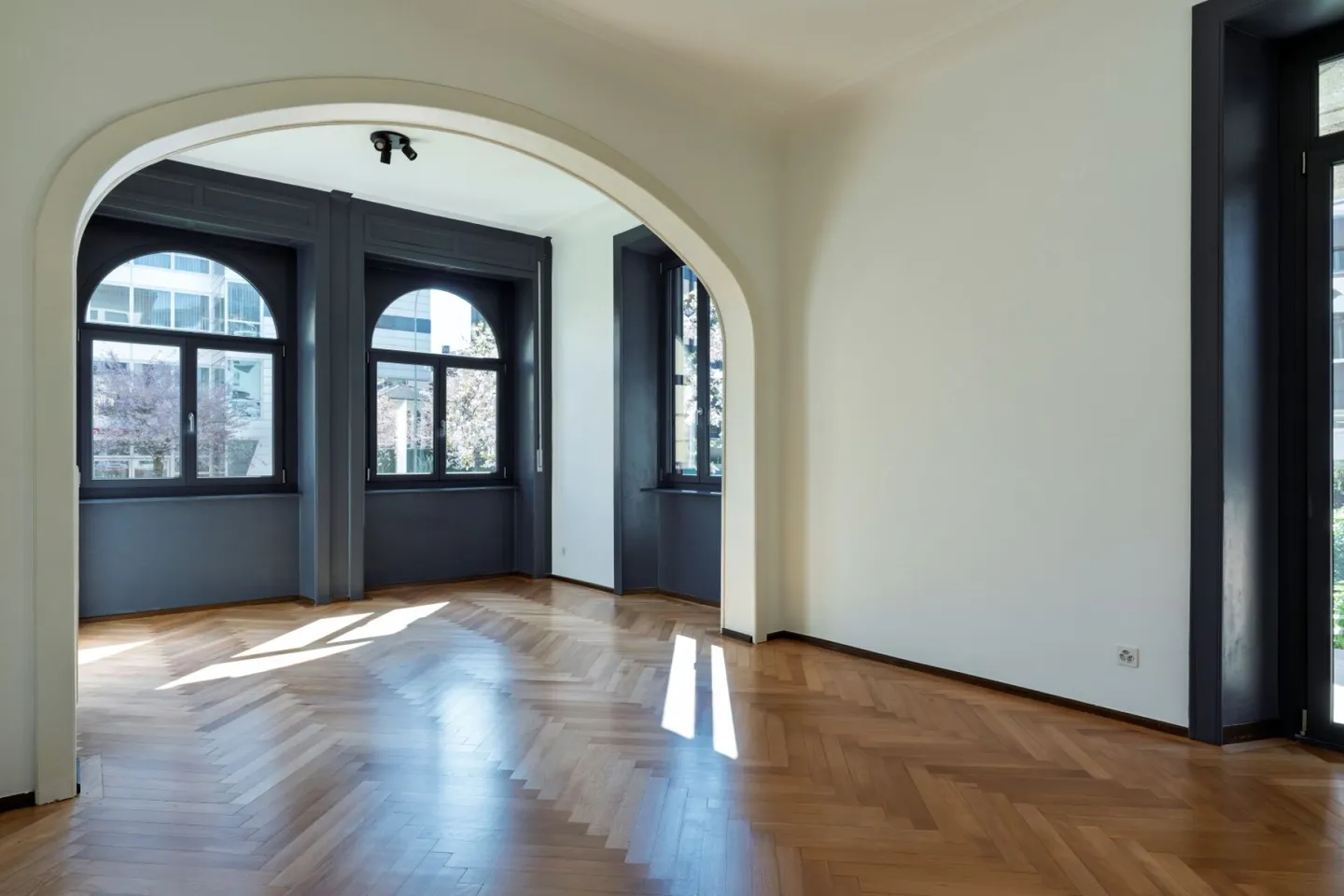 Apartment for rent on the raised ground floor - Photo 3 of 12