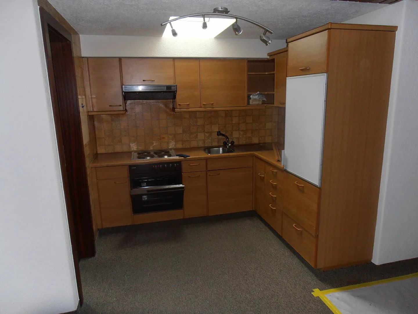2 1/2 Room Apartment in a Quiet Central Location - Photo 2 of 7