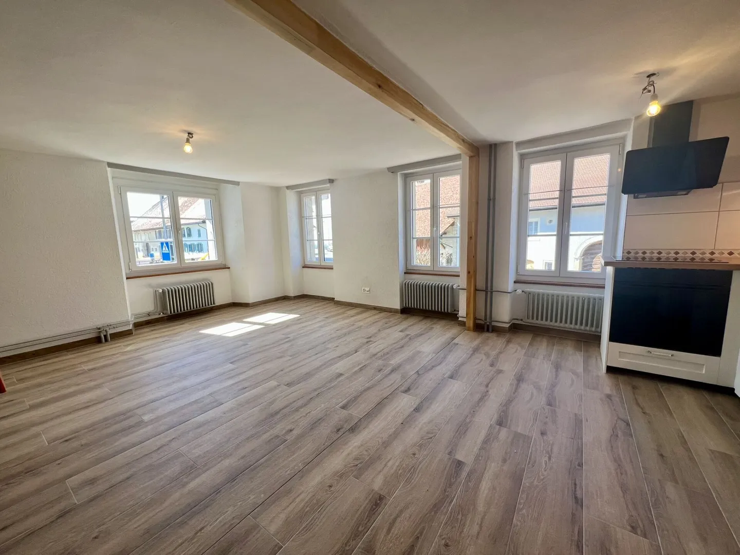 Appartamento ristrutturato di 3,5 locali a Châbles - Foto 1 di 9