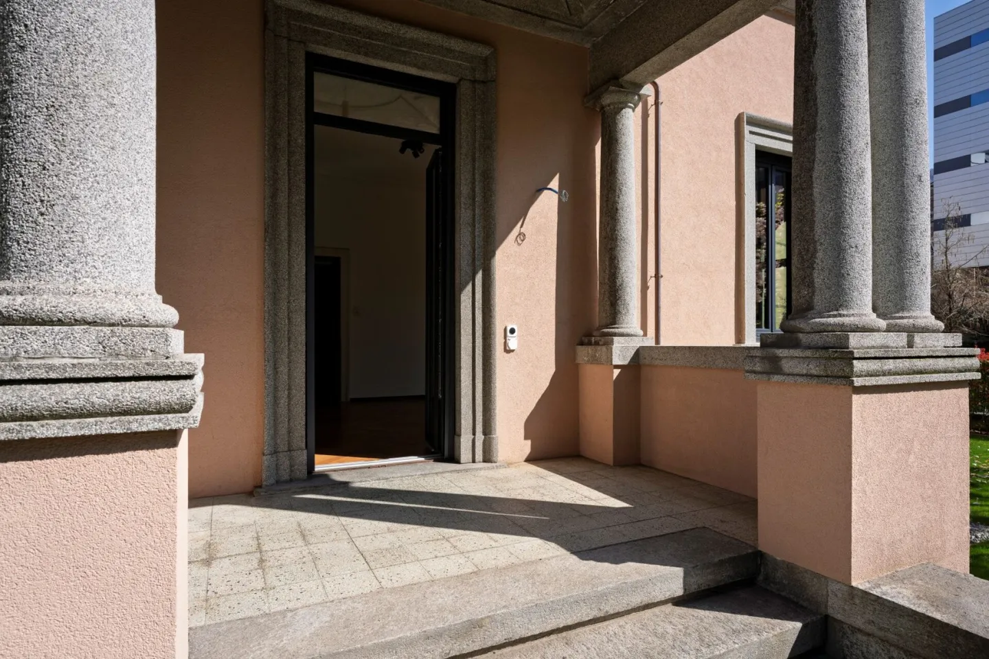 Apartment for rent on the raised ground floor - Photo 4 of 12