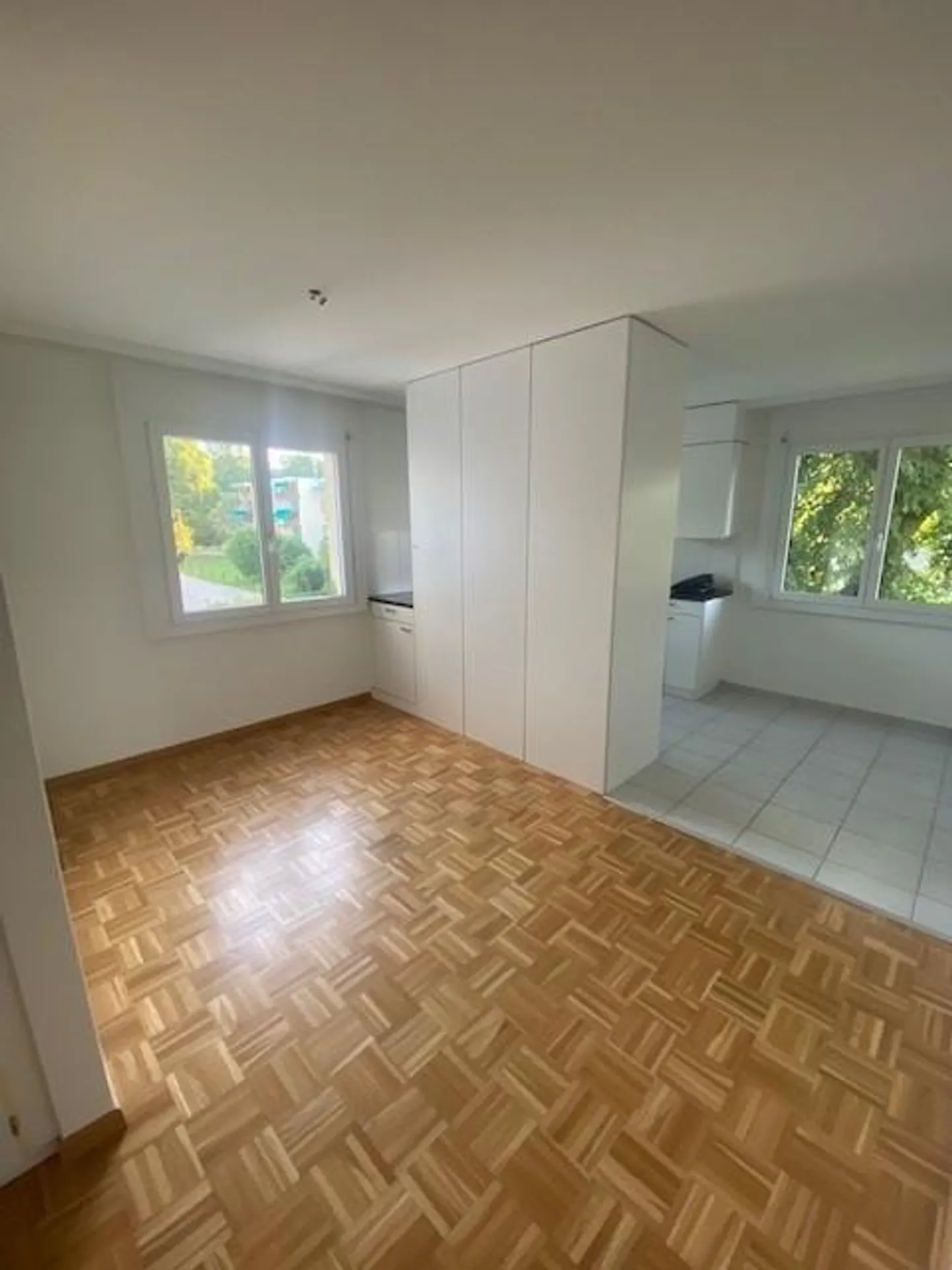 Living in a central location - Photo 3 of 12