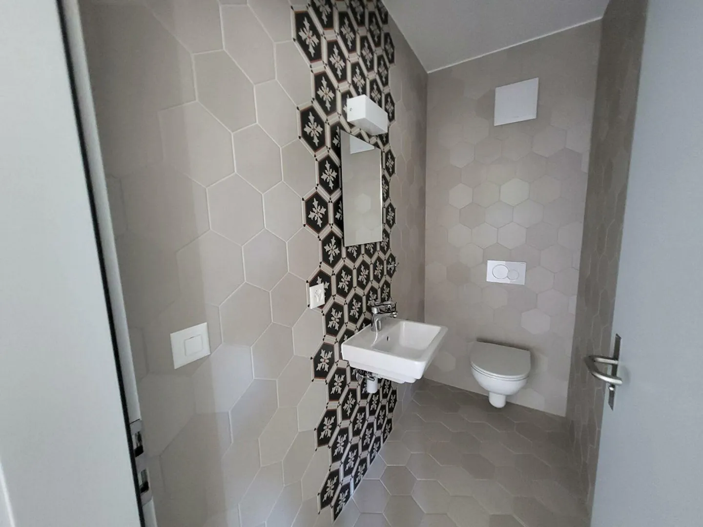 Magnifique duplex entièrement rénové avec grand balcon - Photo 10 of 12