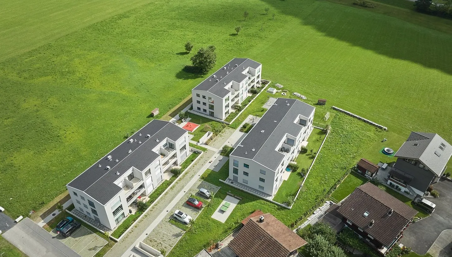 Helle 3 1/2-Zimmerwohnung im schönen Urnerland - Foto 1 von 14