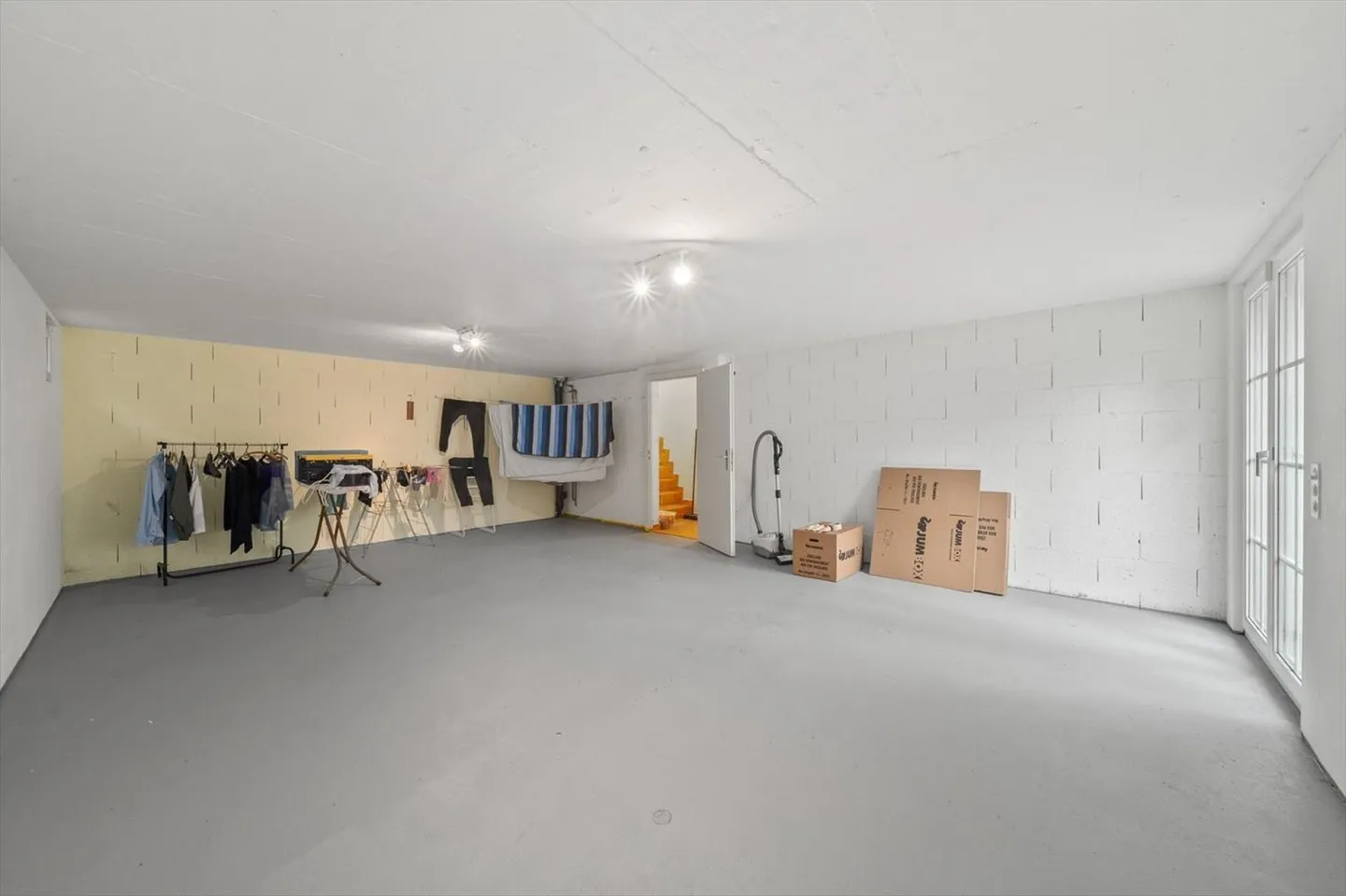 Großzügige und schöne Villa in gutem Zustand mit einer begehrten Lage - Foto 11 von 13