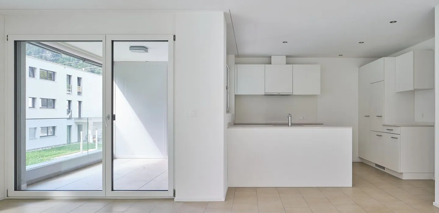 Helle 3 1/2-Zimmerwohnung im schönen Urnerland - Foto 2 von 14