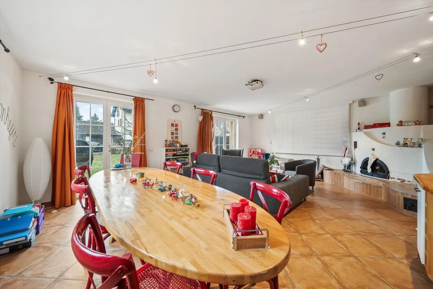 Großzügige und schöne Villa in gutem Zustand mit einer begehrten Lage - Foto 4 von 13