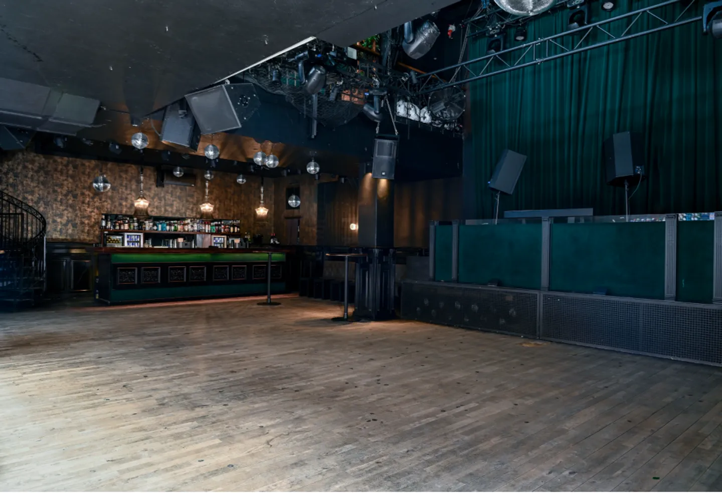 Cultural Object in the Heart of Olten – Restaurant, Club & Apartments in One Property - Photo 6 of 16