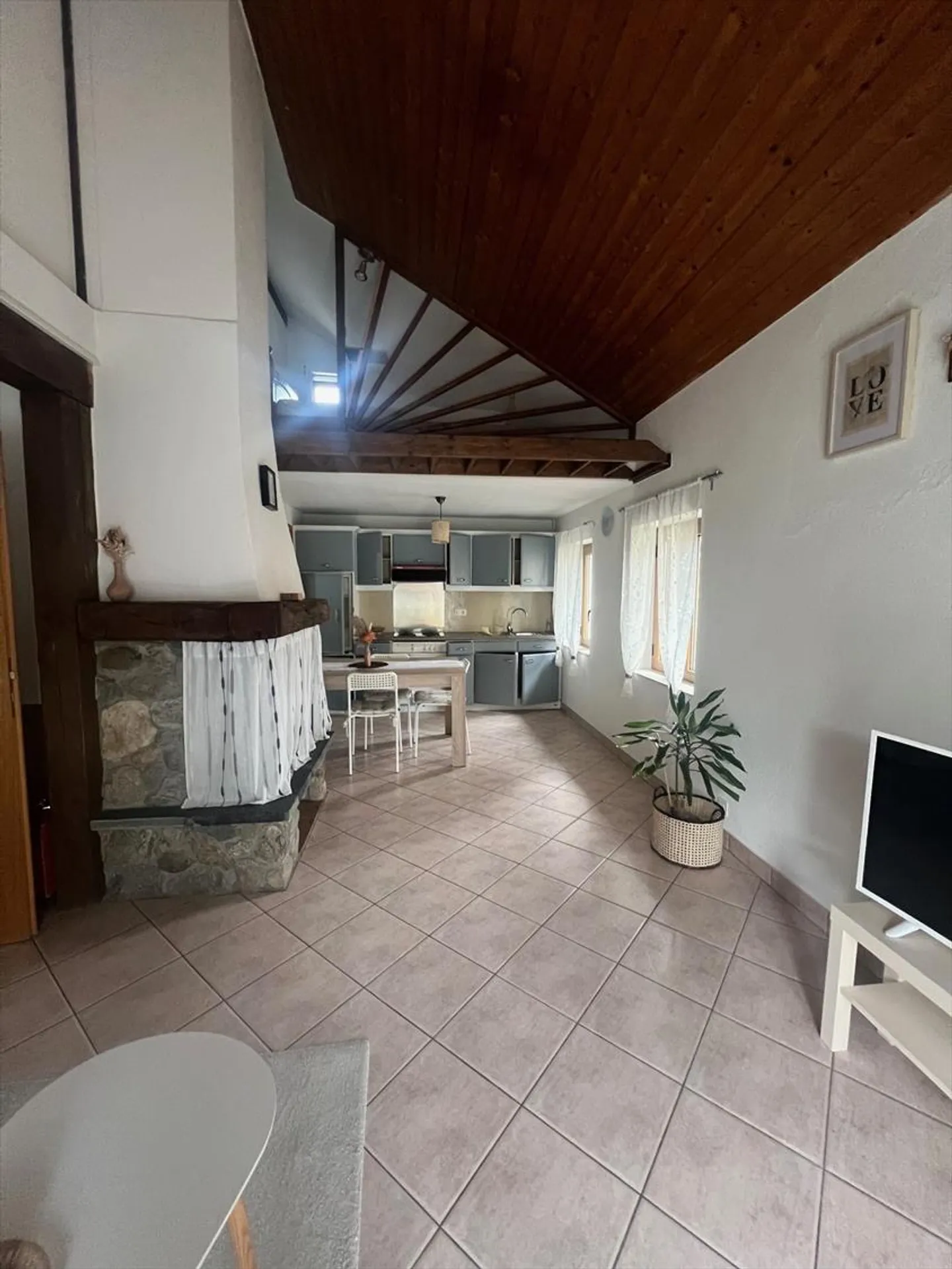 1.5 Room Apartment - Photo 2 of 5