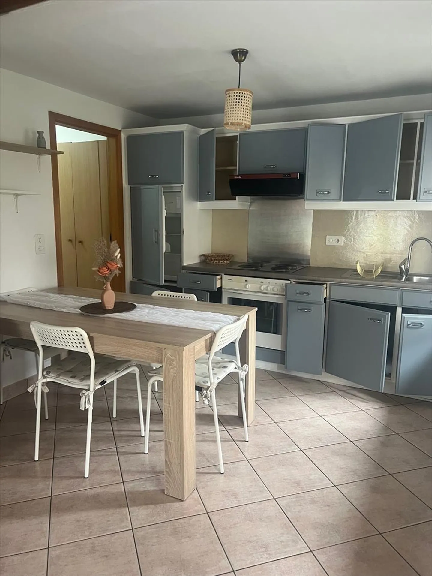 1.5 Room Apartment - Photo 3 of 5