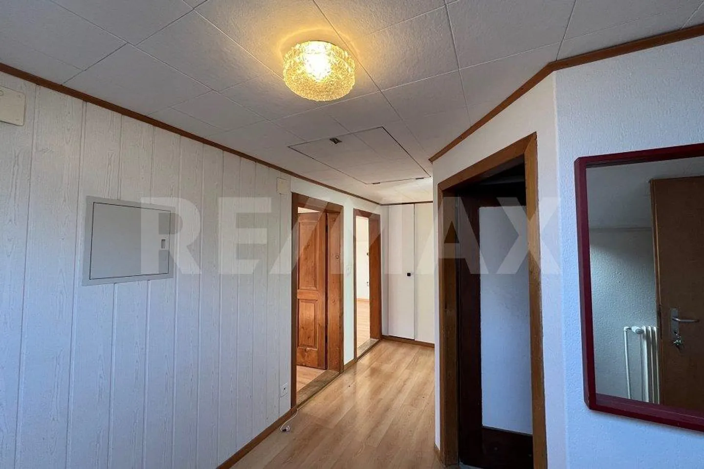 Between village life and entrepreneurial spirit - a home for all plans - Photo 9 of 13