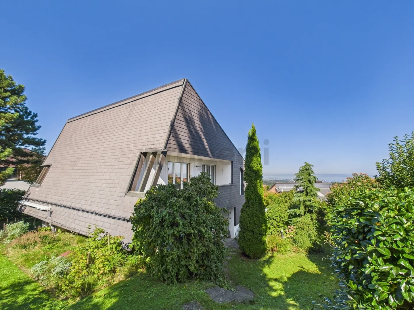 Maison individuelle moderne de 6,5 pièces avec vue sur le lac dans un emplacement calme à Untereggen - Photo 1 sur 13