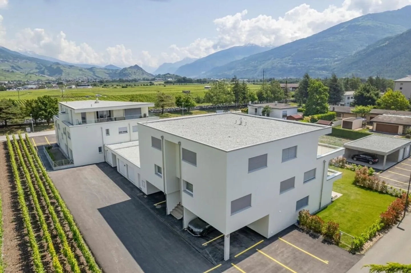 Posto auto esterno - Foto 1 di 2