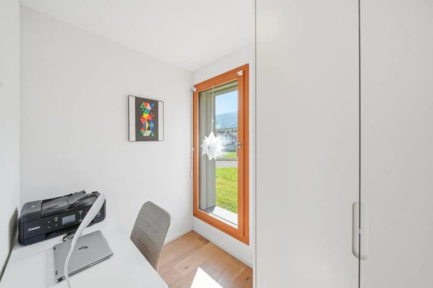 APPARTAMENTO CON GIARDINO DI 2.5 LOCALI SU 85 M² - ARCHITETTURA ULTRA MODERNA - Foto 5 di 8