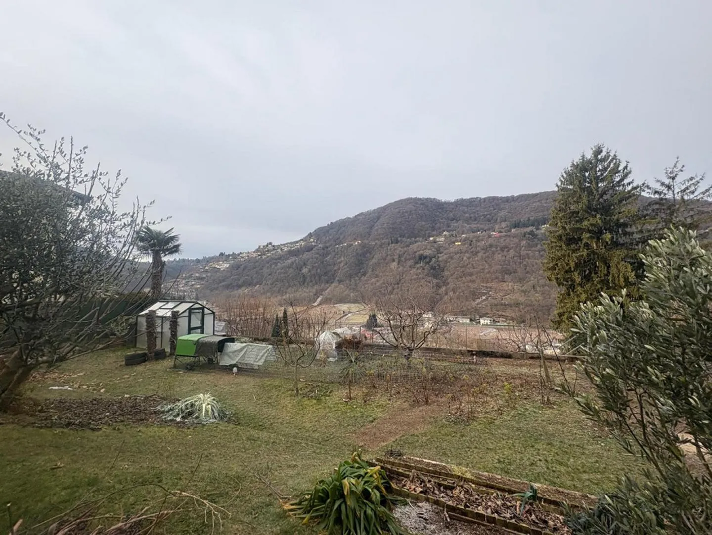9-Room Villa with Large Garden, Very Quiet, Sunny View - Photo 31 of 36