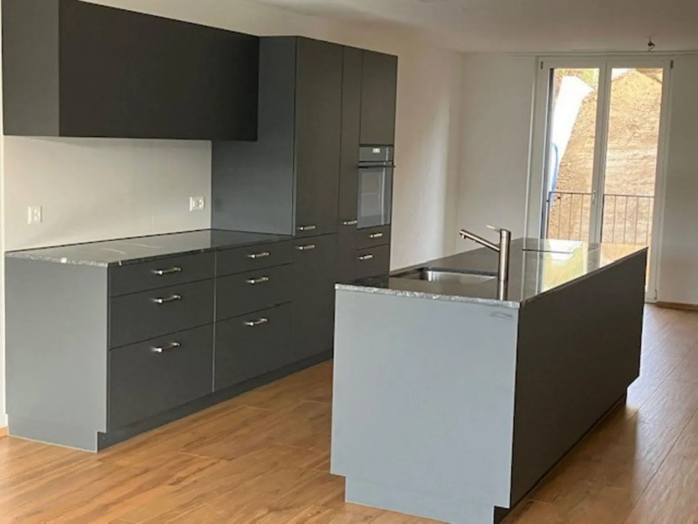 ERSTVERMIETUNG - LUXURIÖSE UND SEHR GERÄUMIGE MAISONETTE! - Foto 4 von 13