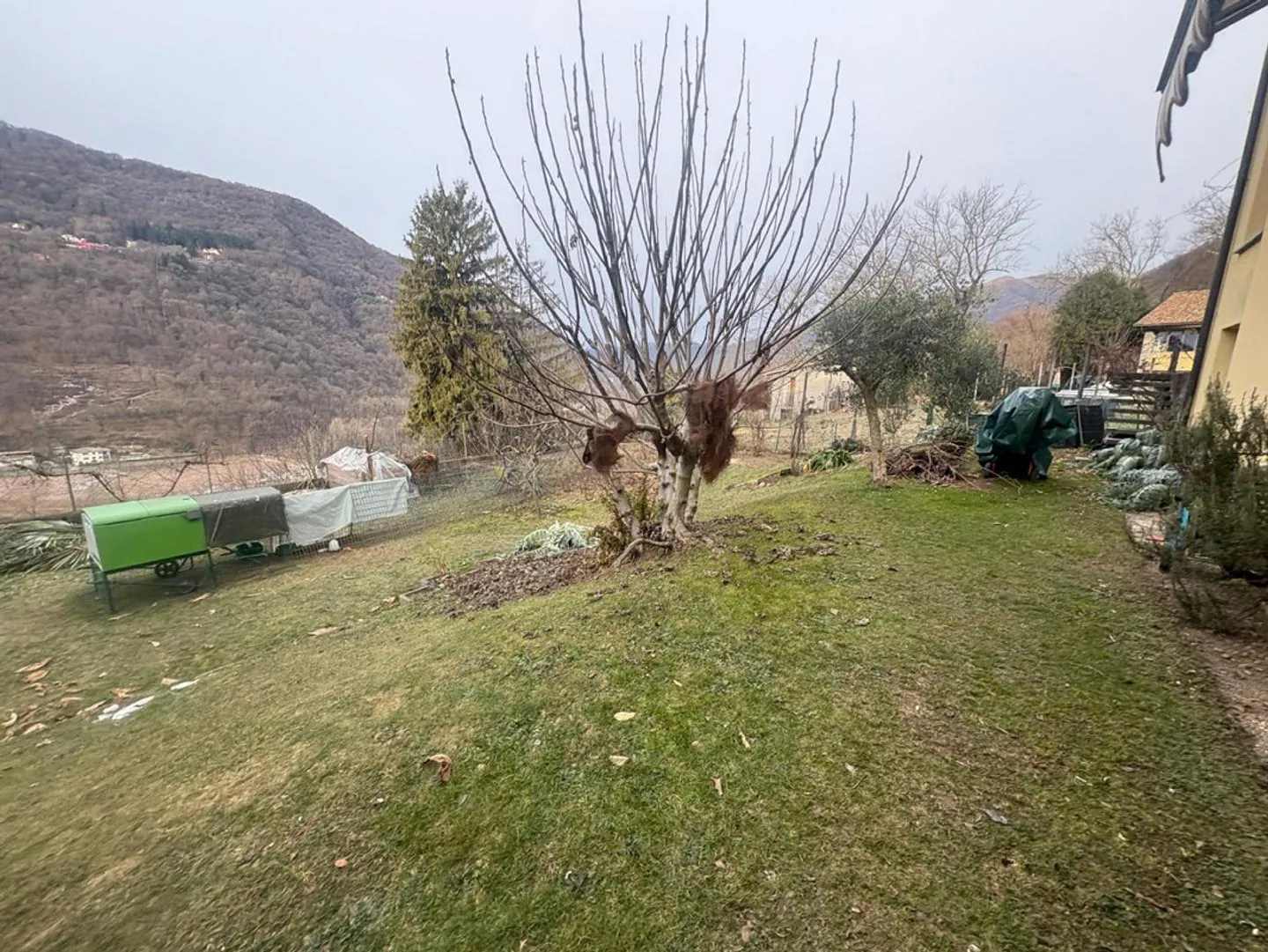 9-Room Villa with Large Garden, Very Quiet, Sunny View - Photo 32 of 36