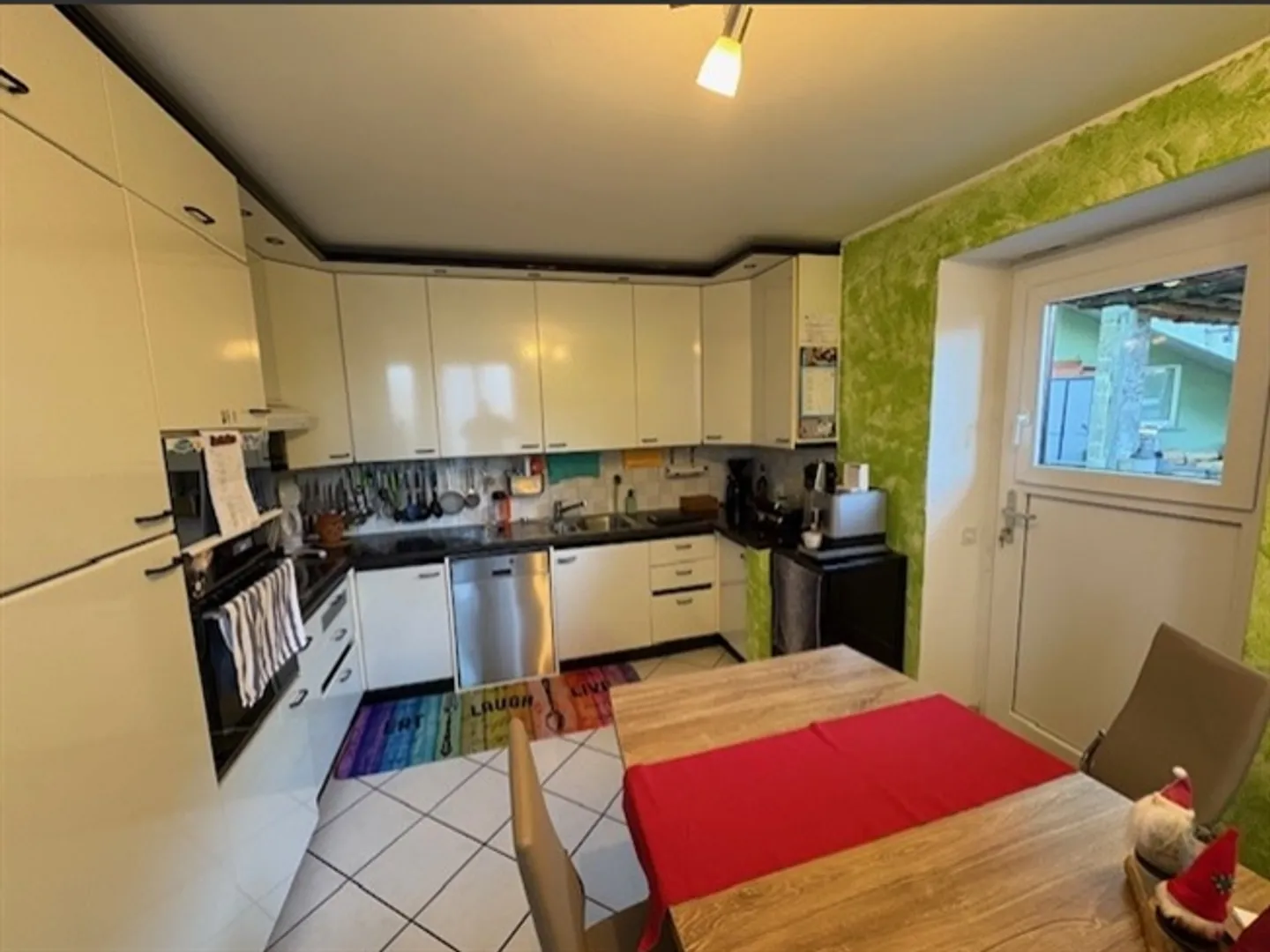 5 1/2-Zimmer-Einfamilienhaus im Ortskern mit Garten und Grillplatz - Foto 10 von 20