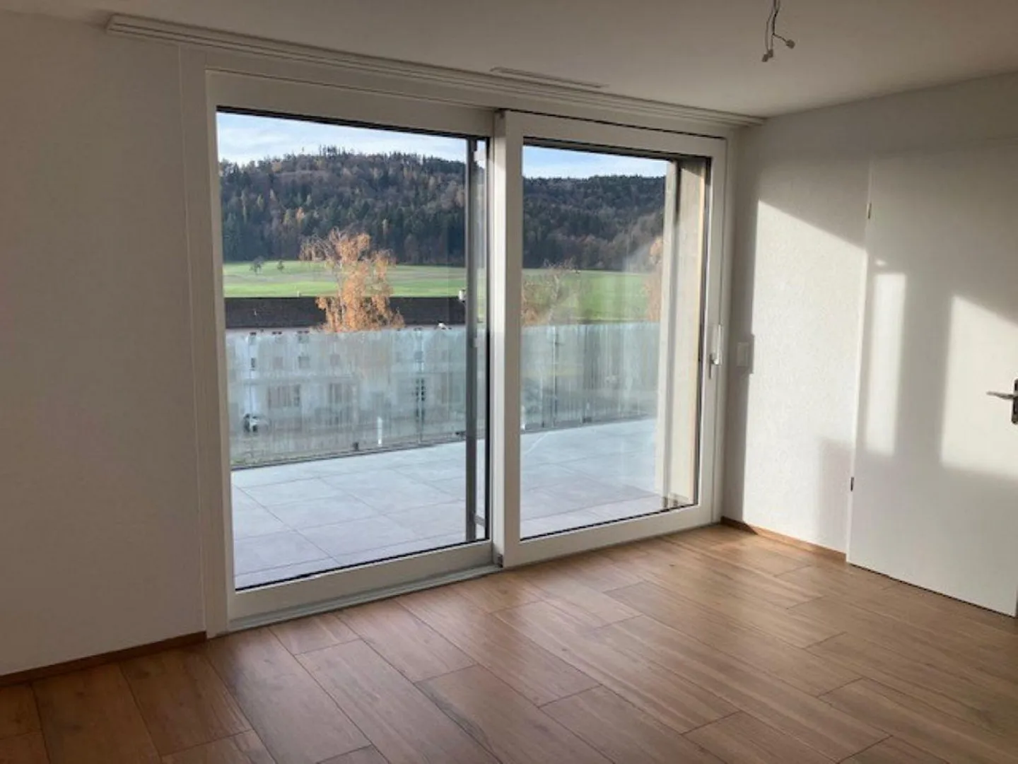 ERSTVERMIETUNG - LUXURIÖSE UND SEHR GERÄUMIGE MAISONETTE! - Foto 7 von 13