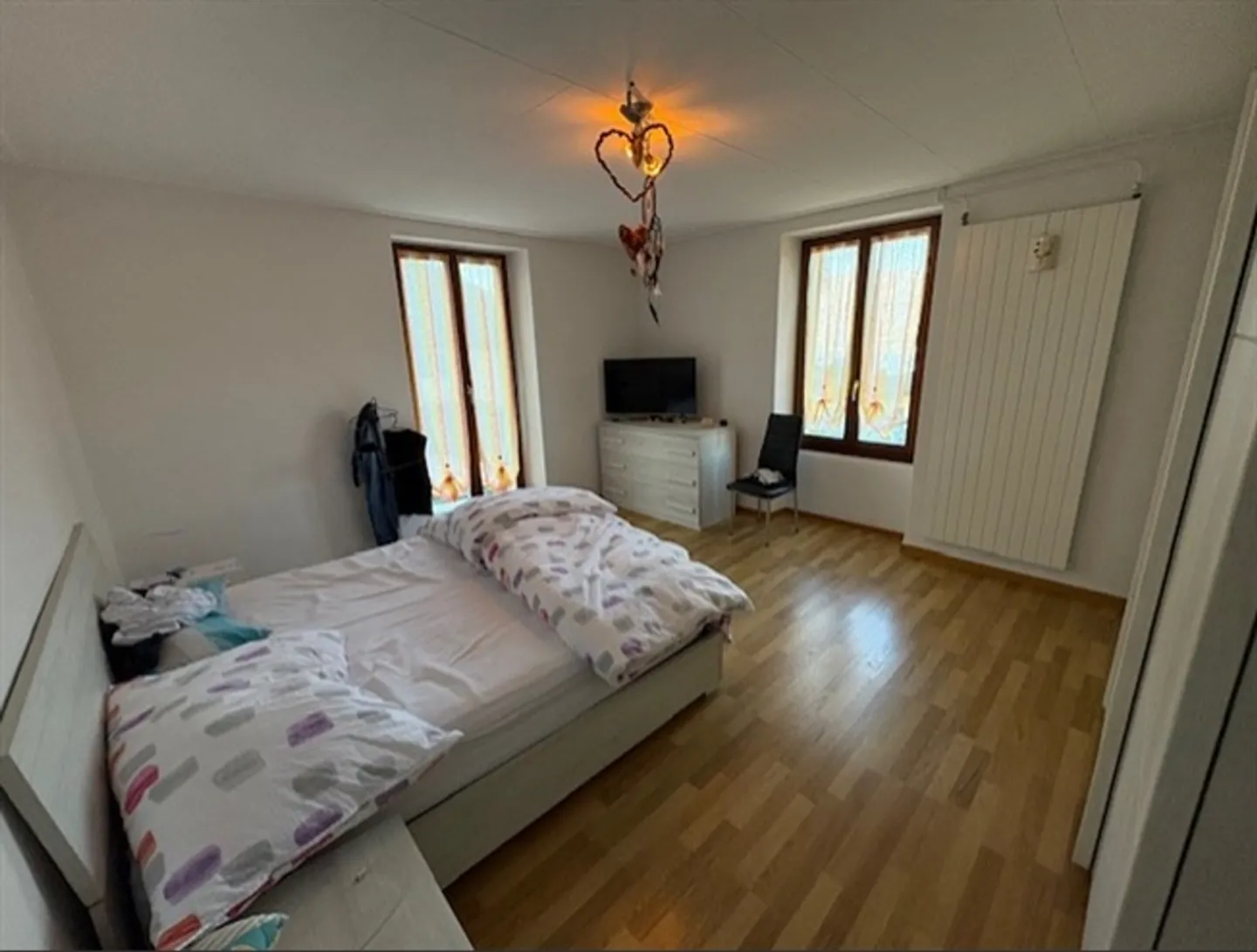 5 1/2-Zimmer-Einfamilienhaus im Ortskern mit Garten und Grillplatz - Foto 15 von 20