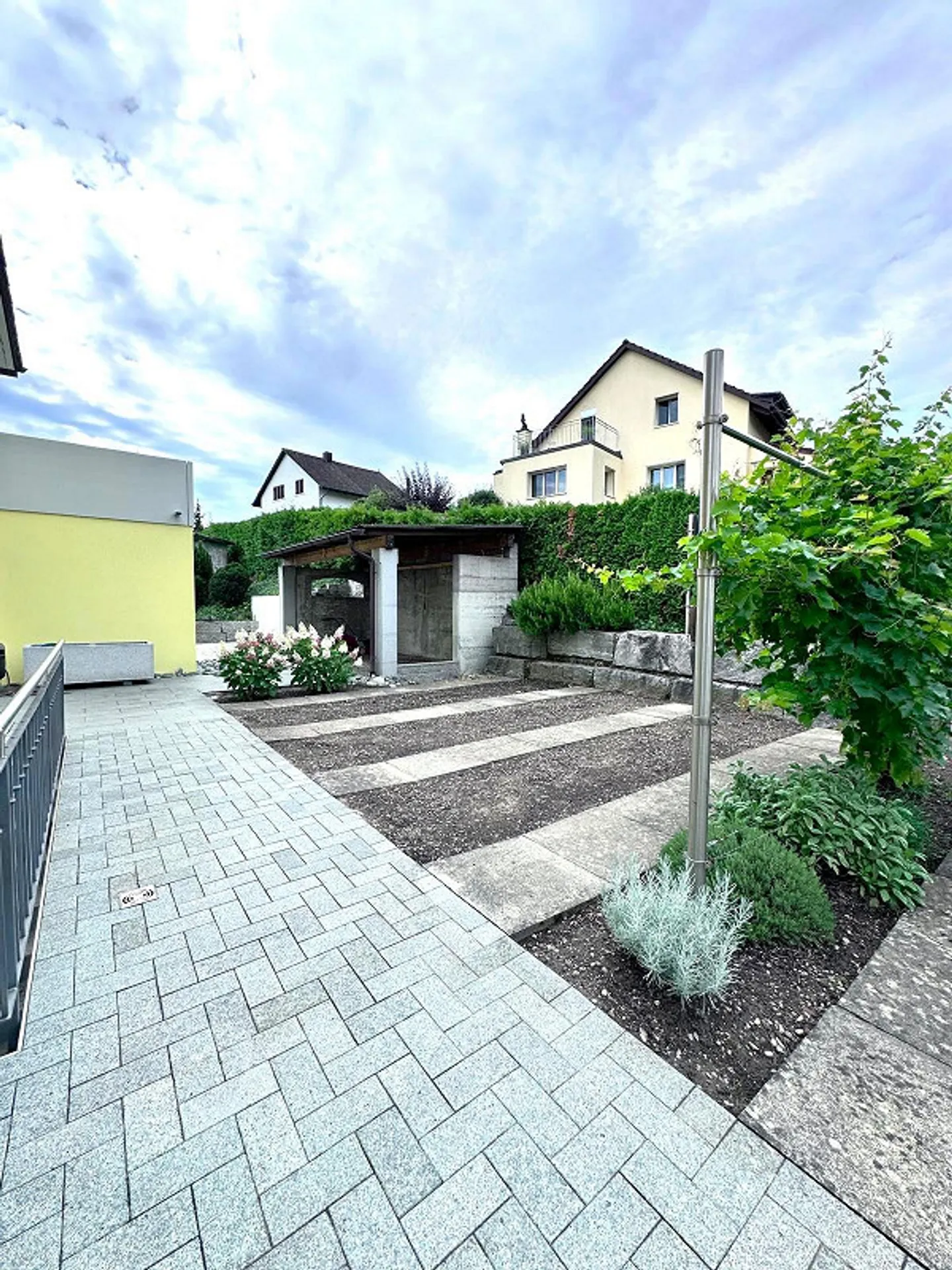 Freshly renovated 4.5-room semi-detached house with a large garden to enjoy - Photo 21 of 27