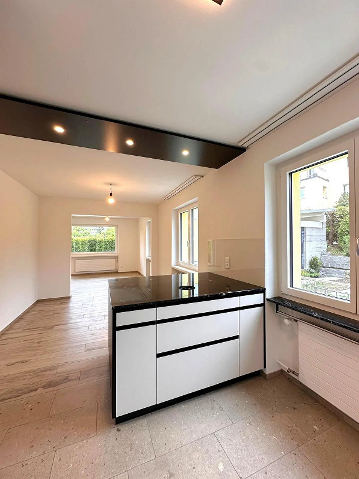 Freshly renovated 4.5-room semi-detached house with a large garden to enjoy - Photo 9 of 27