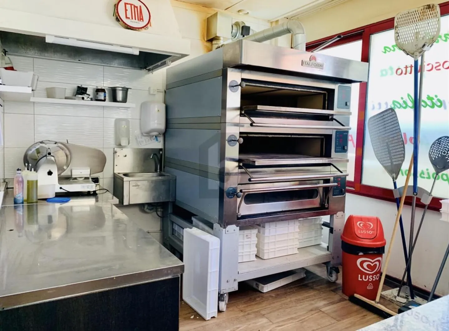 FORT POTENTIAL AND IDEAL LOCATION - Photo 3 of 4