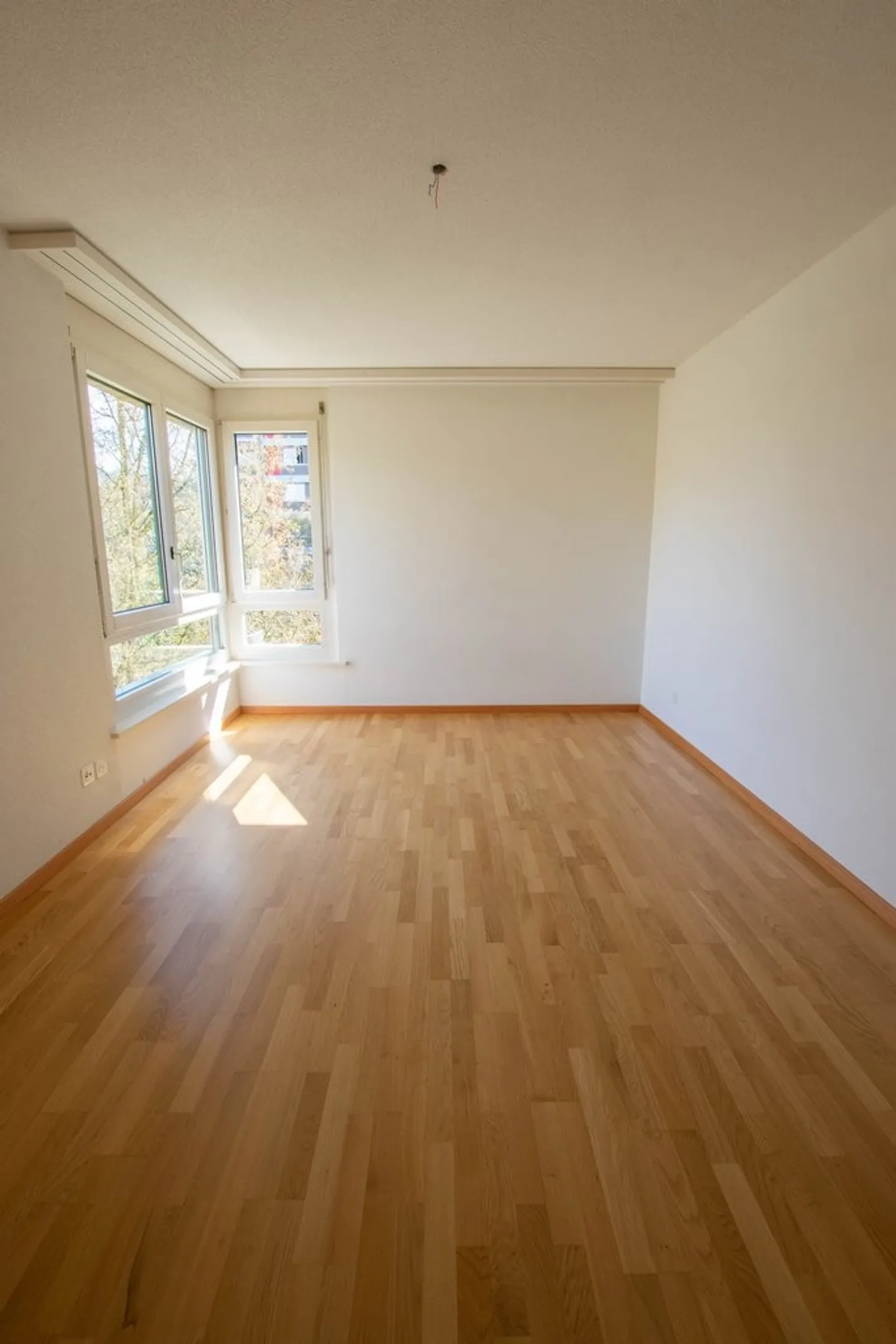 Appartement spacieux 4.5 pièces - Photo 4 sur 8