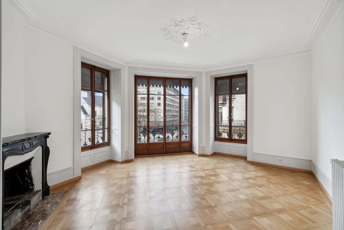 Your new home in the heart of Geneva! - Photo 3 of 5