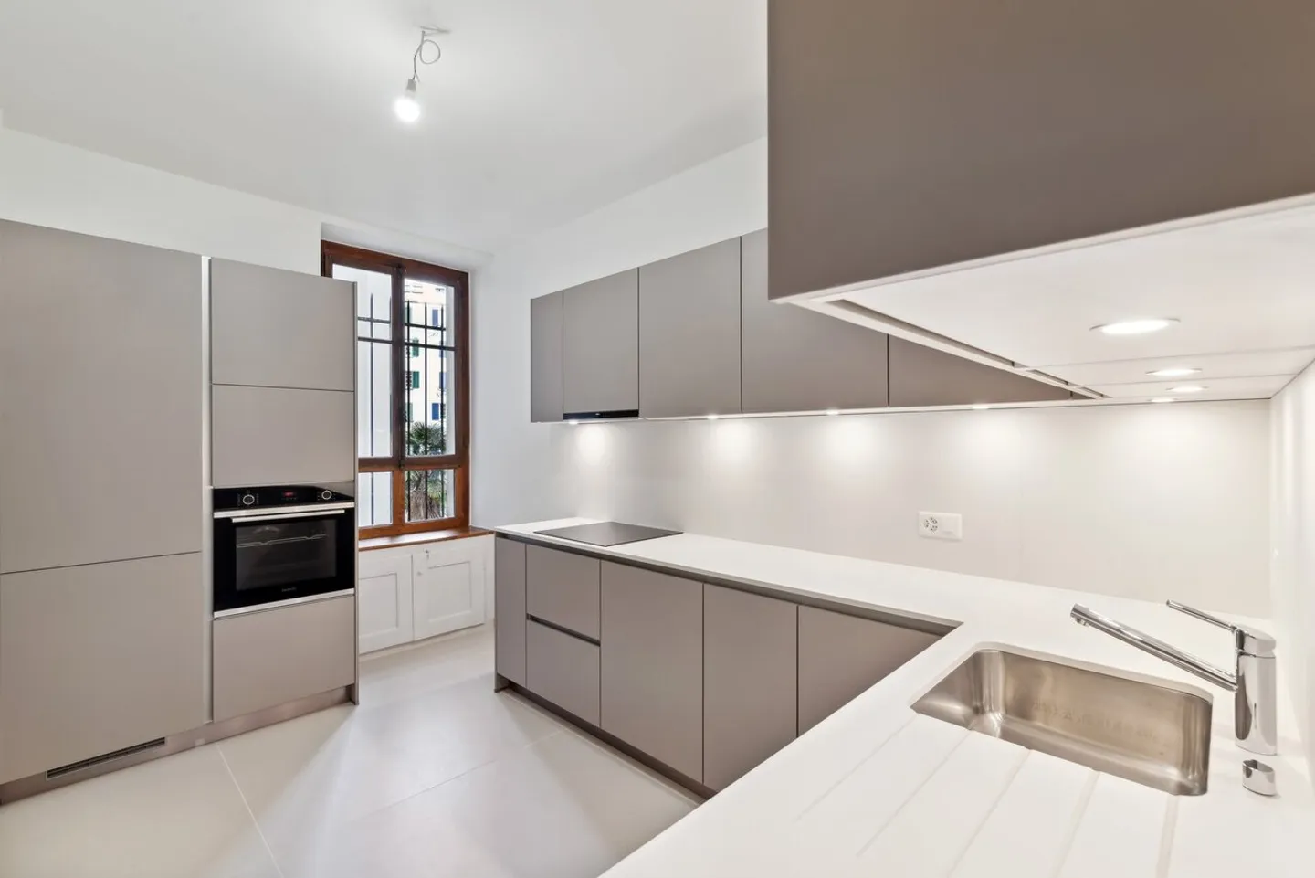 Your new home in the heart of Geneva! - Photo 4 of 5