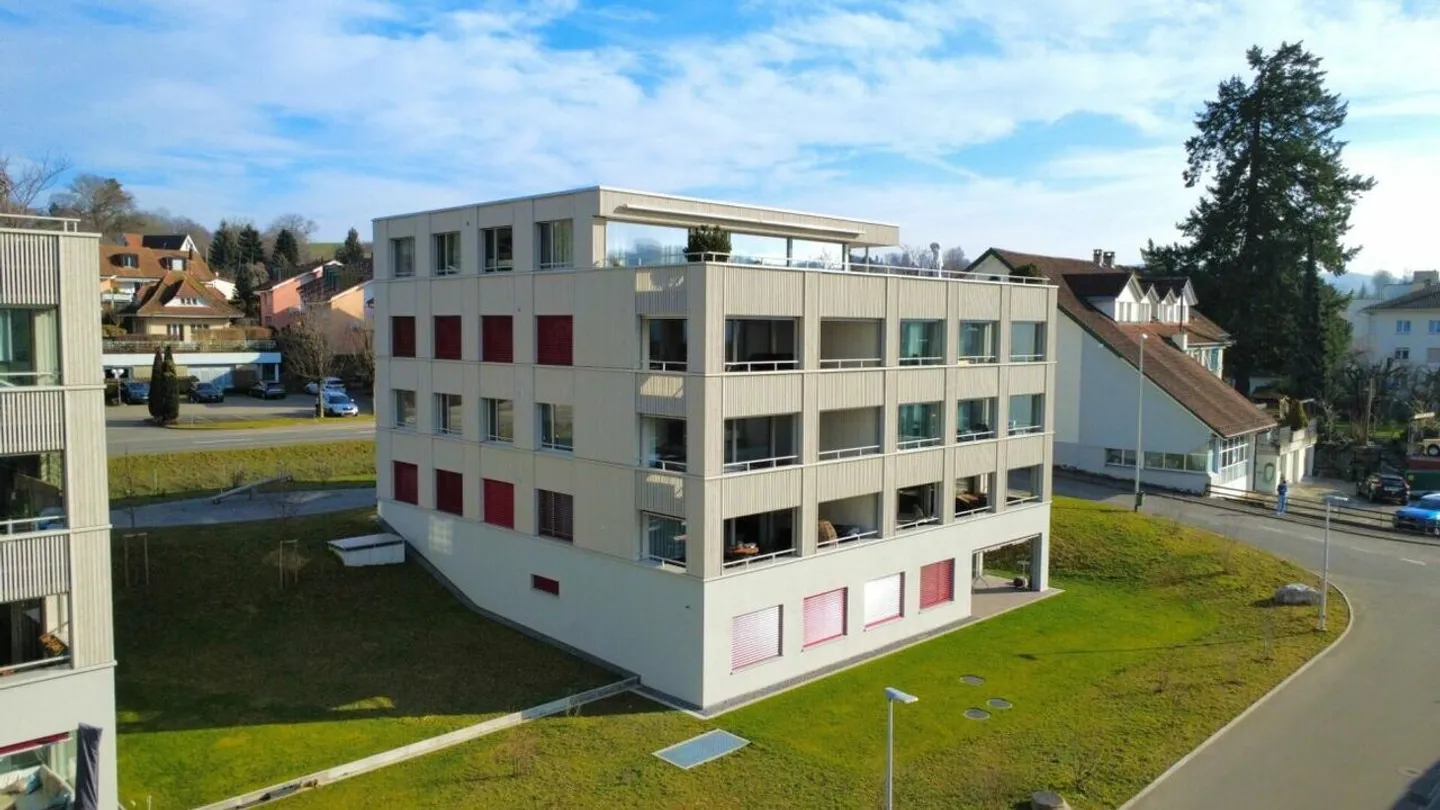 Moderne 4.5-Zimmer-Wohnung in Menziken AG - Stilvoll und Lichtdurchflutet - Foto 16 von 16