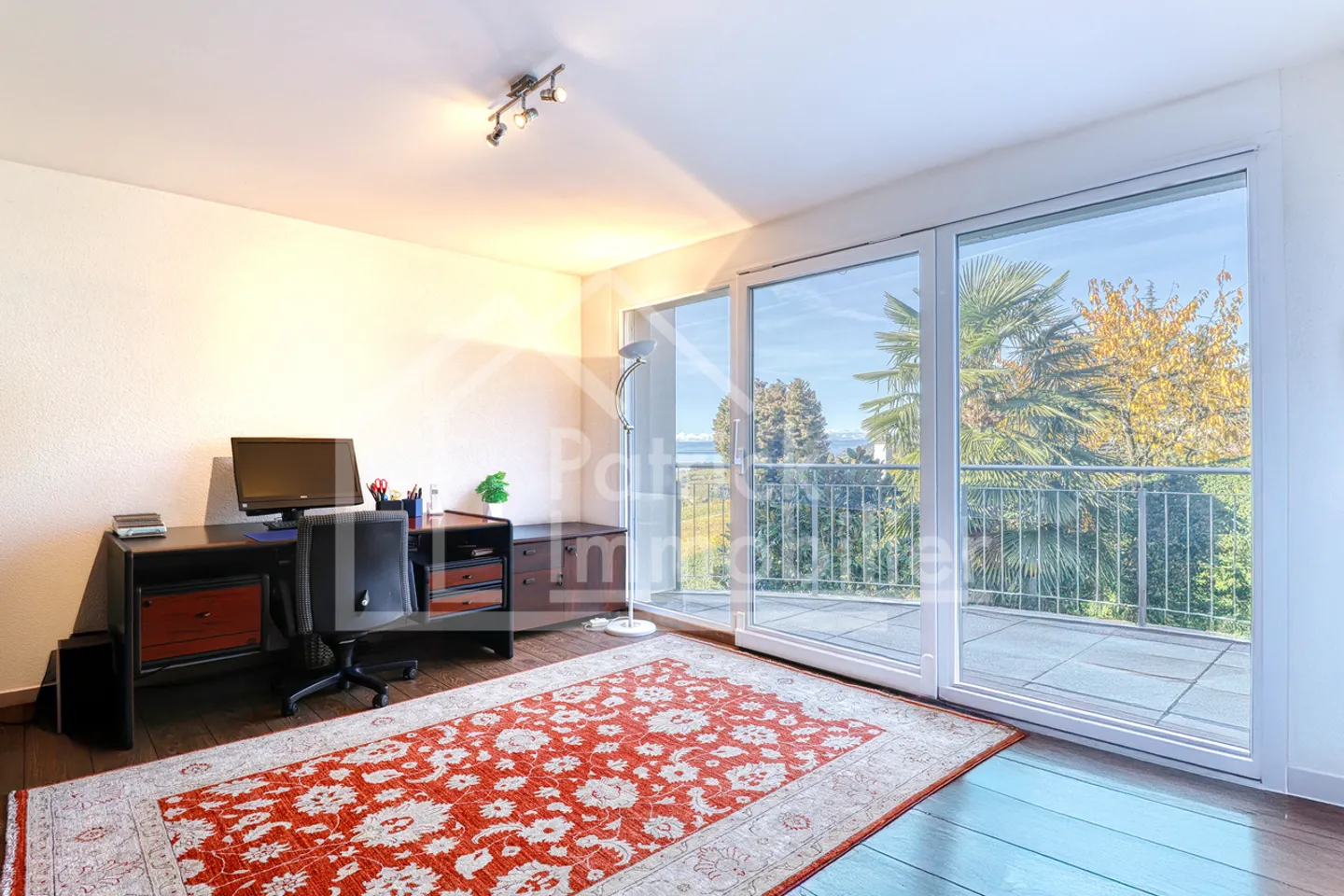 Riviera: twin villa, spacious, terraces, garden, breathtaking lake view - Photo 9 of 13