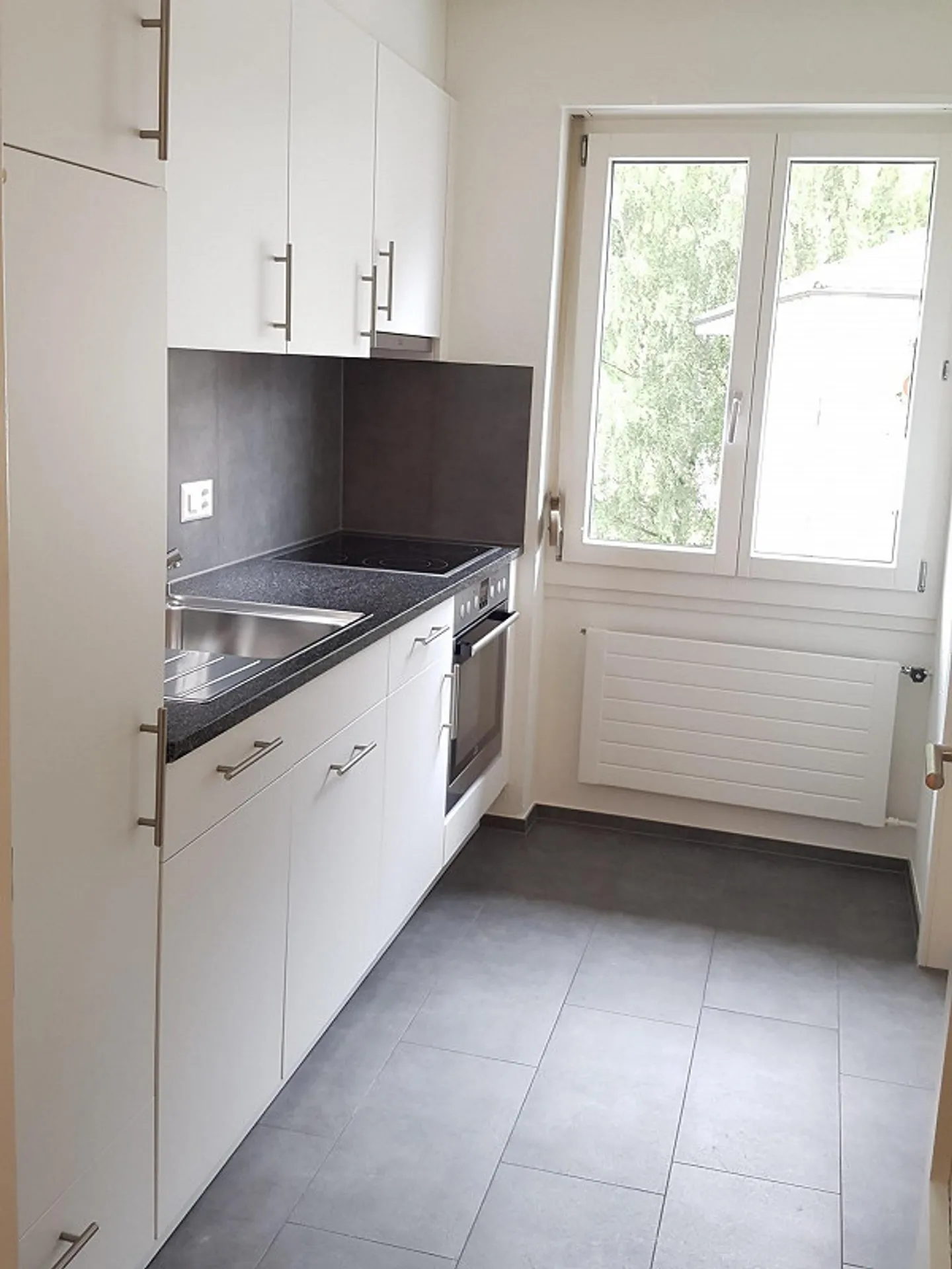 3.5 Room Apartment - Photo 3 of 7