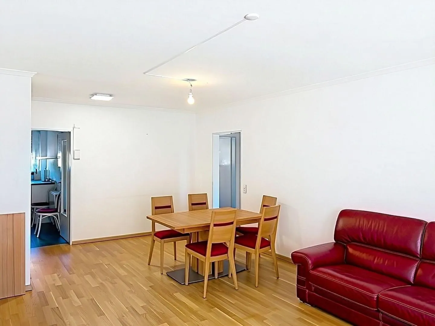Lutry - 3.5-room apartment just steps from the lake - Photo 2 of 6