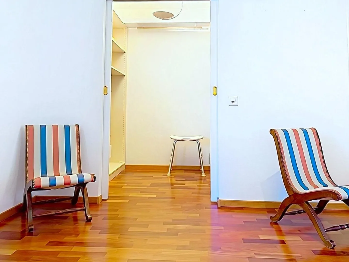Lutry - 3.5-room apartment just steps from the lake - Photo 3 of 6