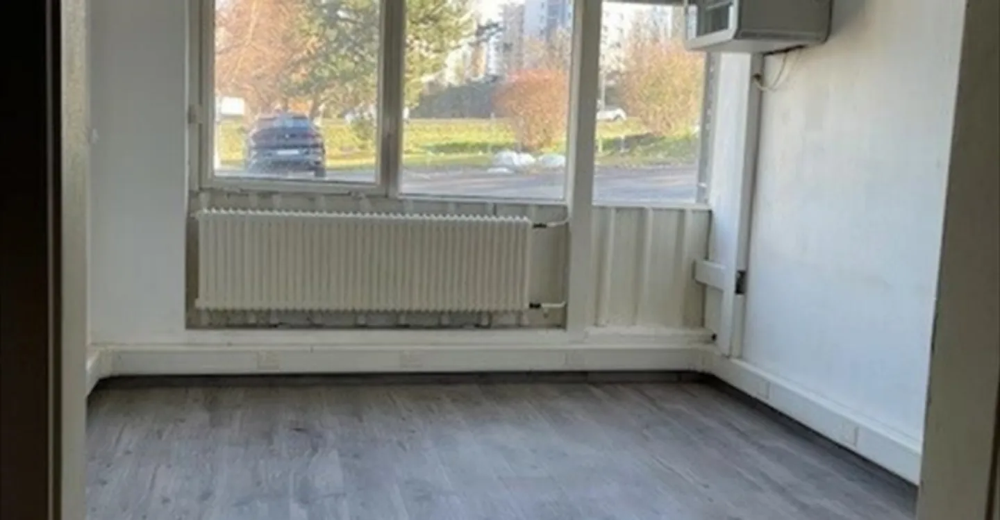 «Bureau» - Photo 1 sur 13