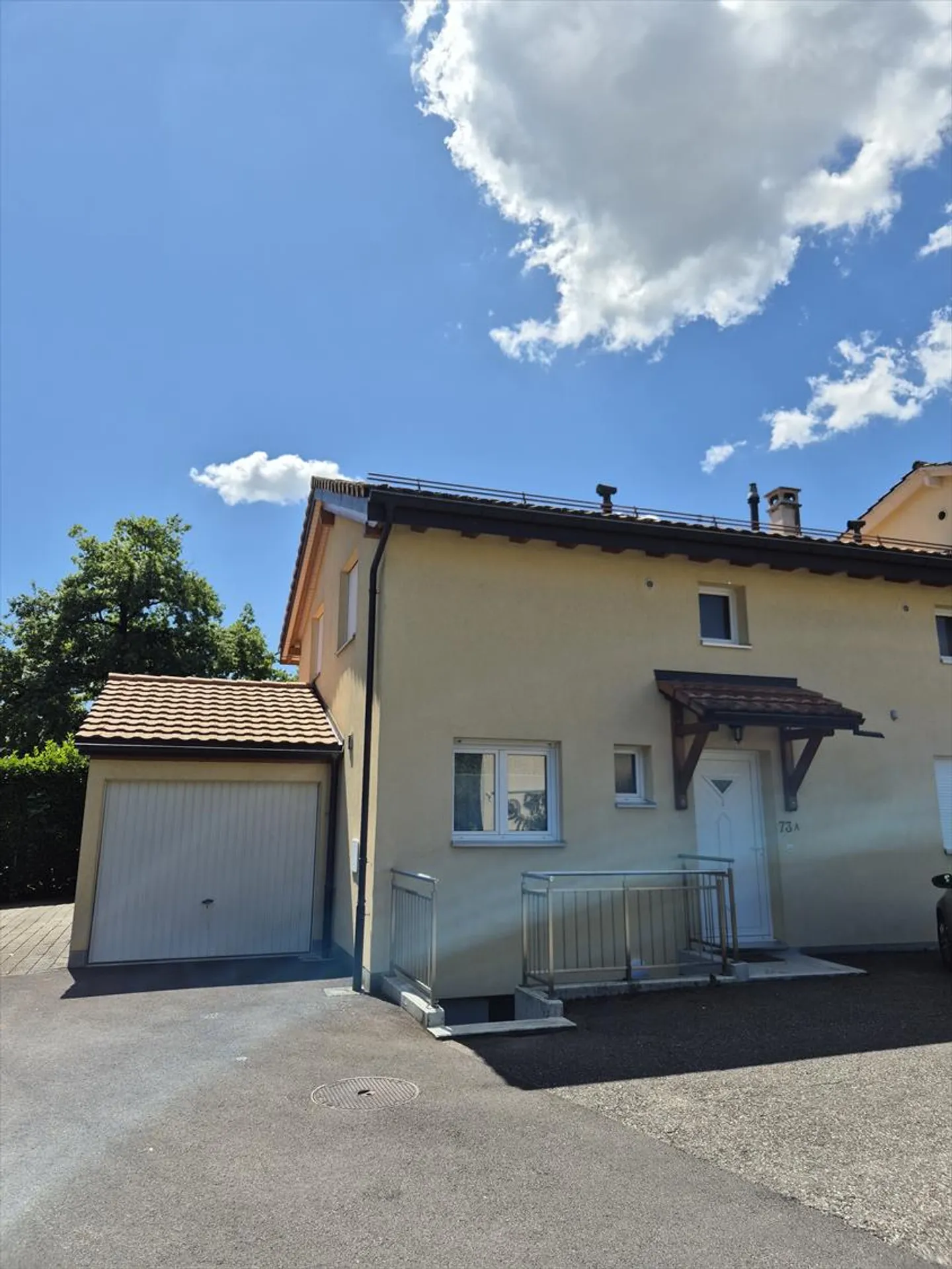 Casa a schiera 7.5 stanze - Foto 2 di 13