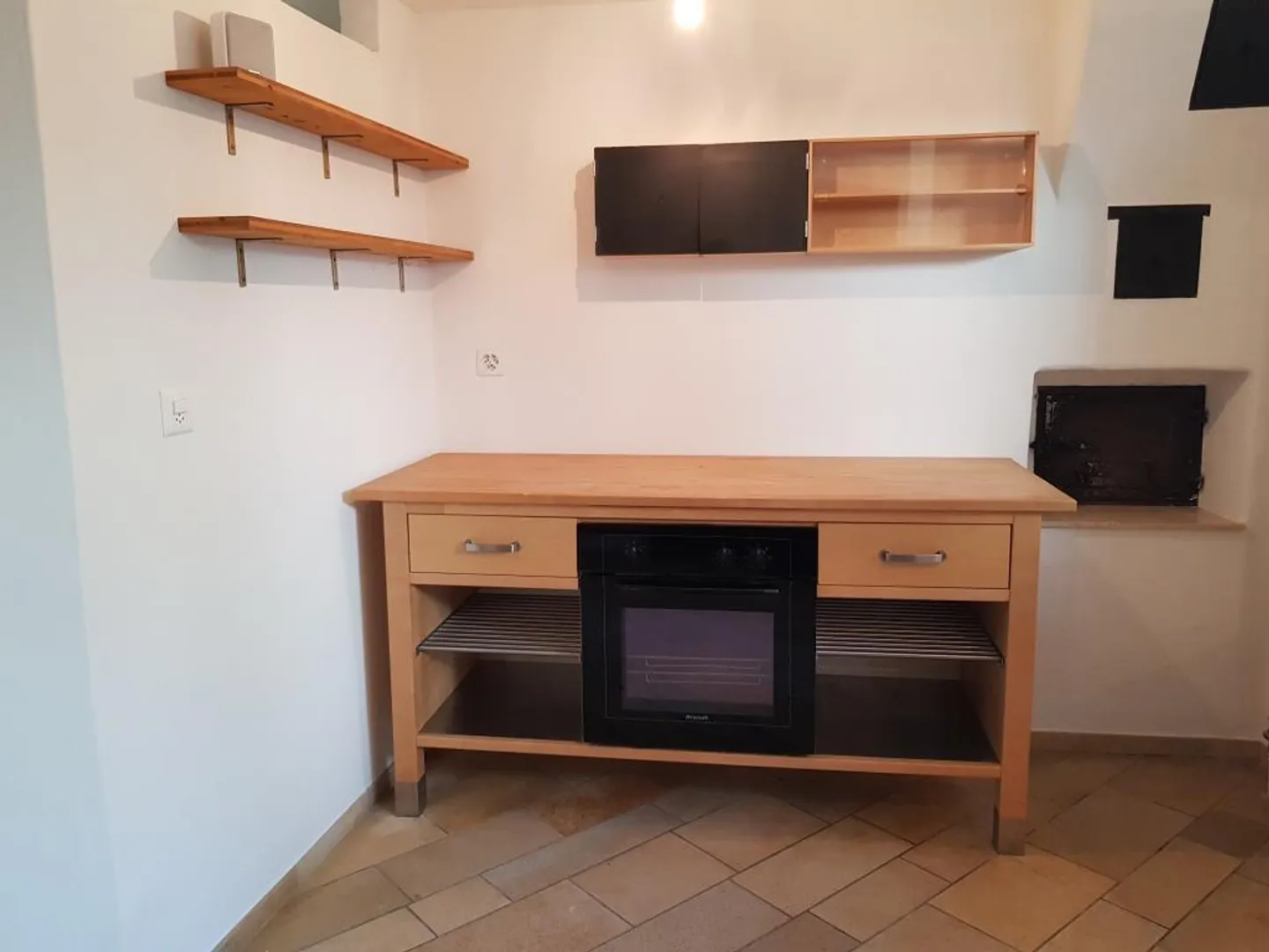 APPARTAMENTO ACCOGLIENTE CON UN GRANDE GIARDINO - Foto 2 di 9
