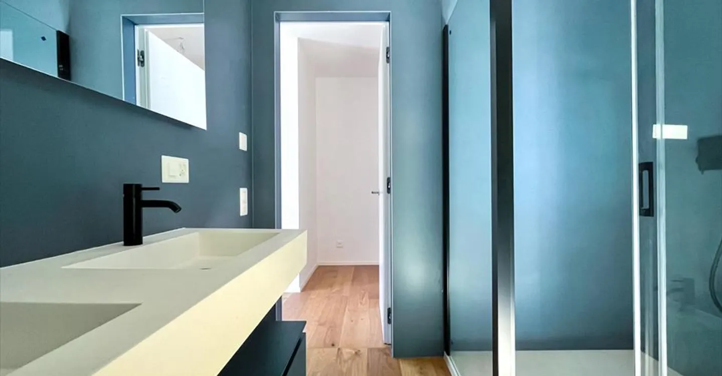 Modern Apartment with Garden - Photo 13 of 13