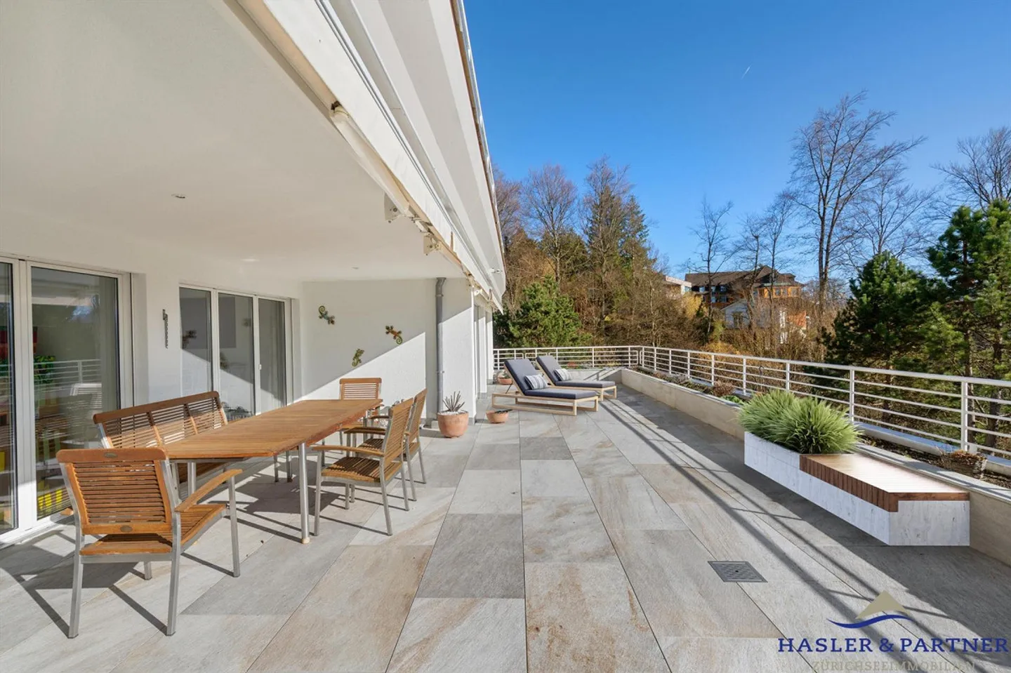 Appartement en terrasse de 5½ pièces sur Haslenbach – Uetikon am See - Photo 2 sur 5